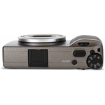 appareil photo compact APS‑C Ricoh GR III Diary Edition gris chaud avec bague argent naturel vue de dessus