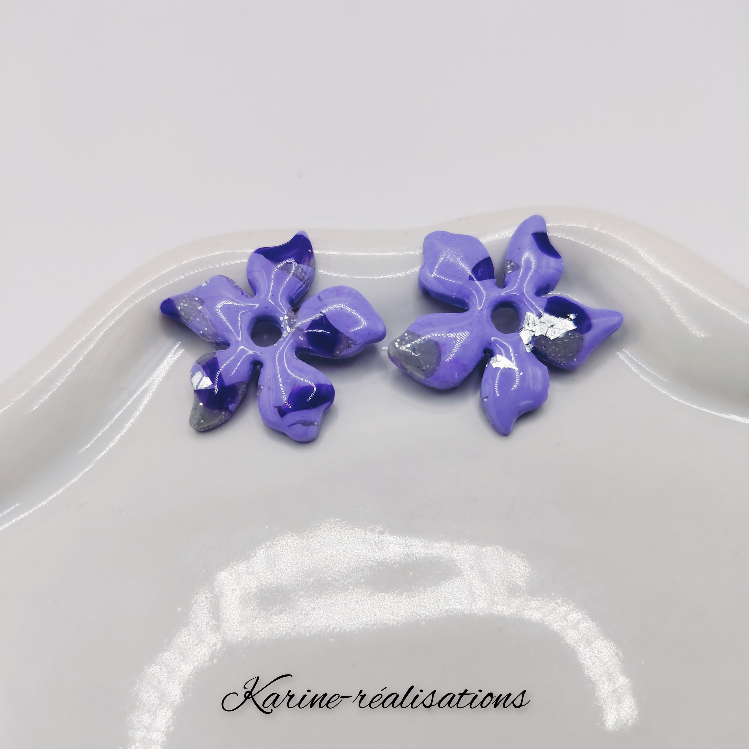 pampilles-fleurs-violettes-argent-pour-creoles-polymere.jpg