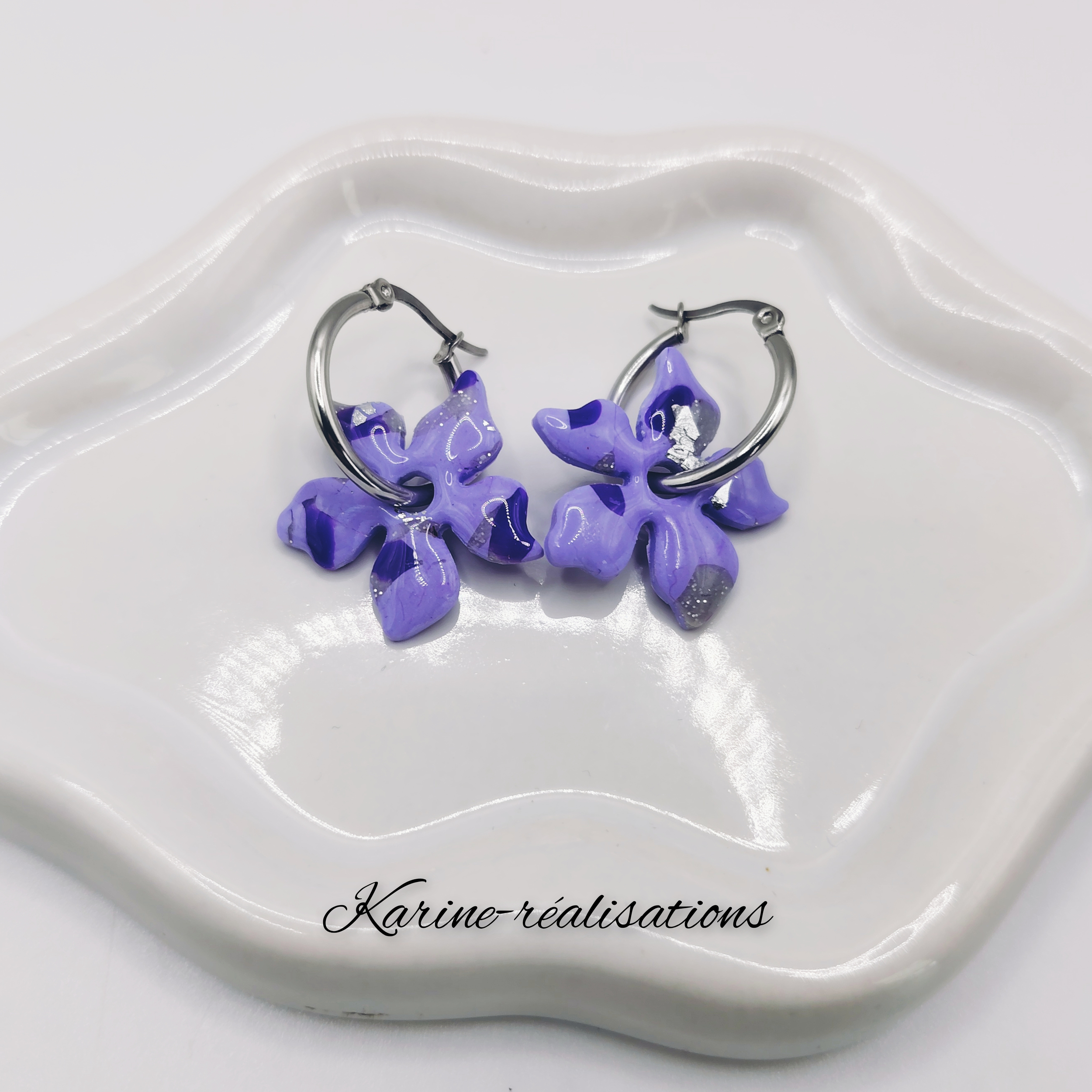pampilles-fleurs-violettes-argent-pour-creoles-polymere1.jpg