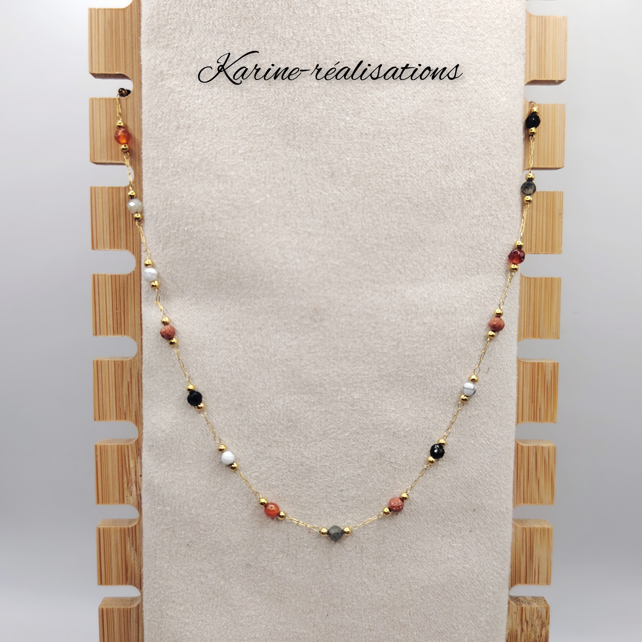 collier-chapelet-acier-inoxydable-dore-perles-pierres-naturelles-multicolores