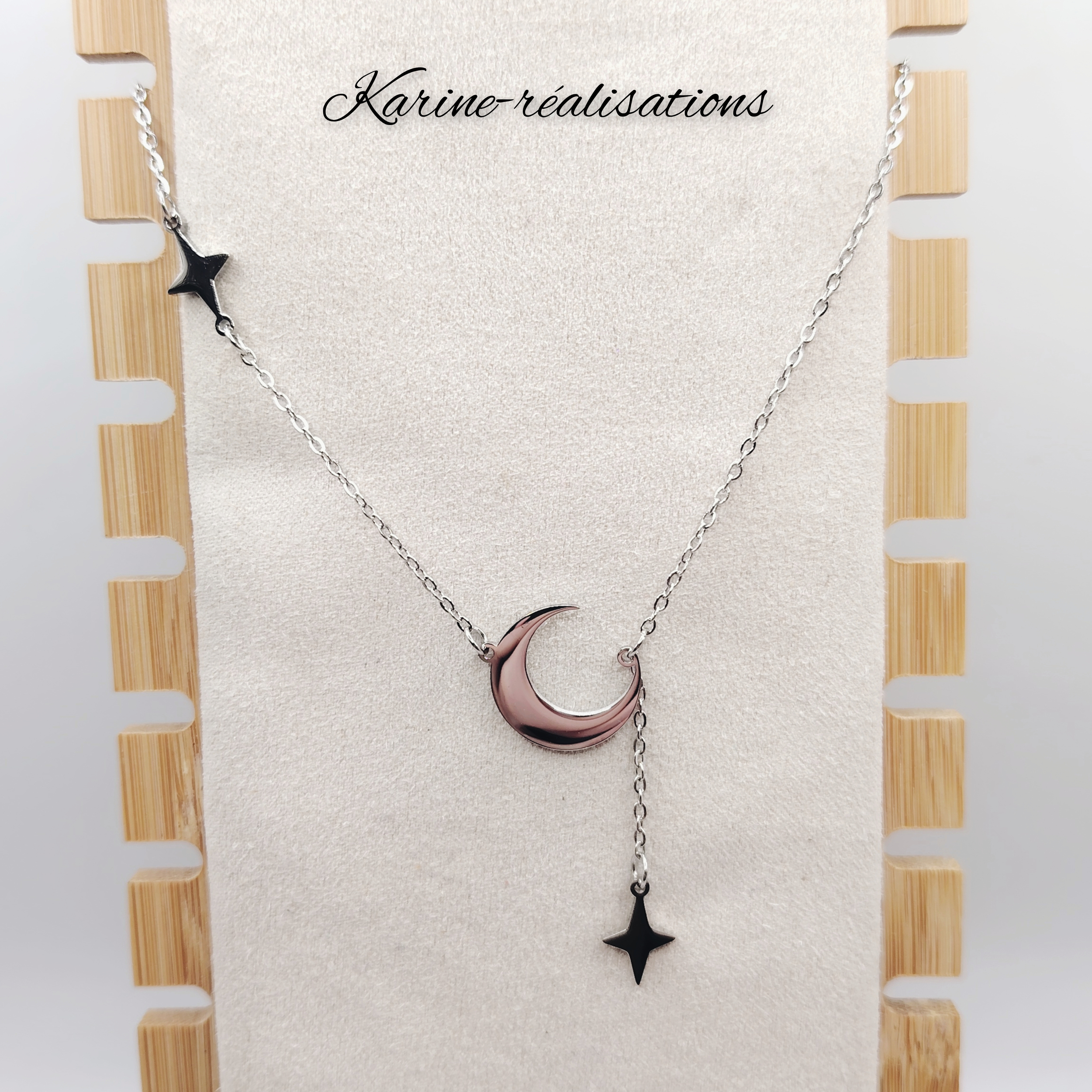 collier-acier-inoxydable-argente-pendentif-lune-etoiles-duo-asymetrique