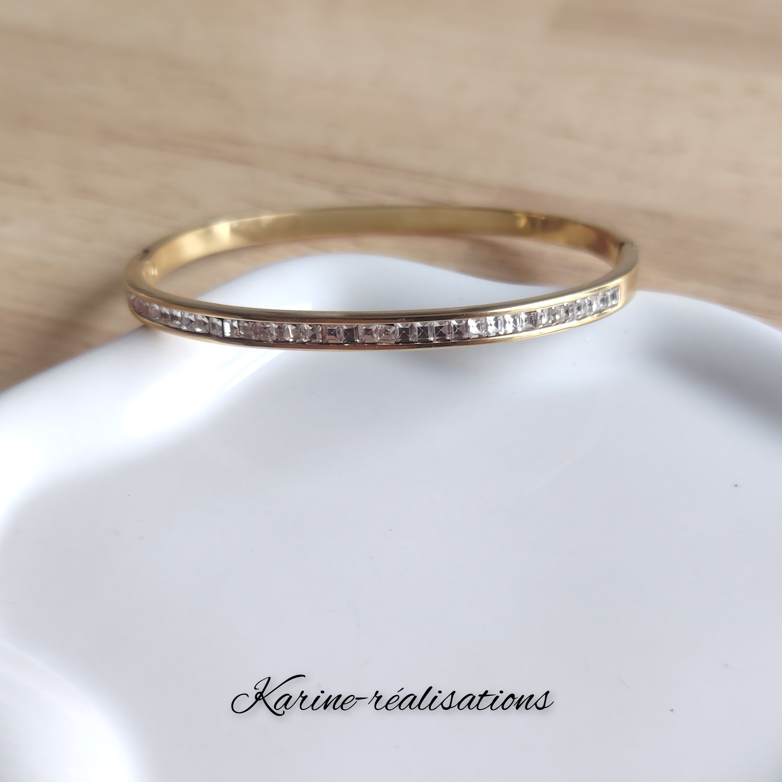 bracelet-jonc-acier-inoxydable-dore-pavage-zircon-synthetique-luxe1