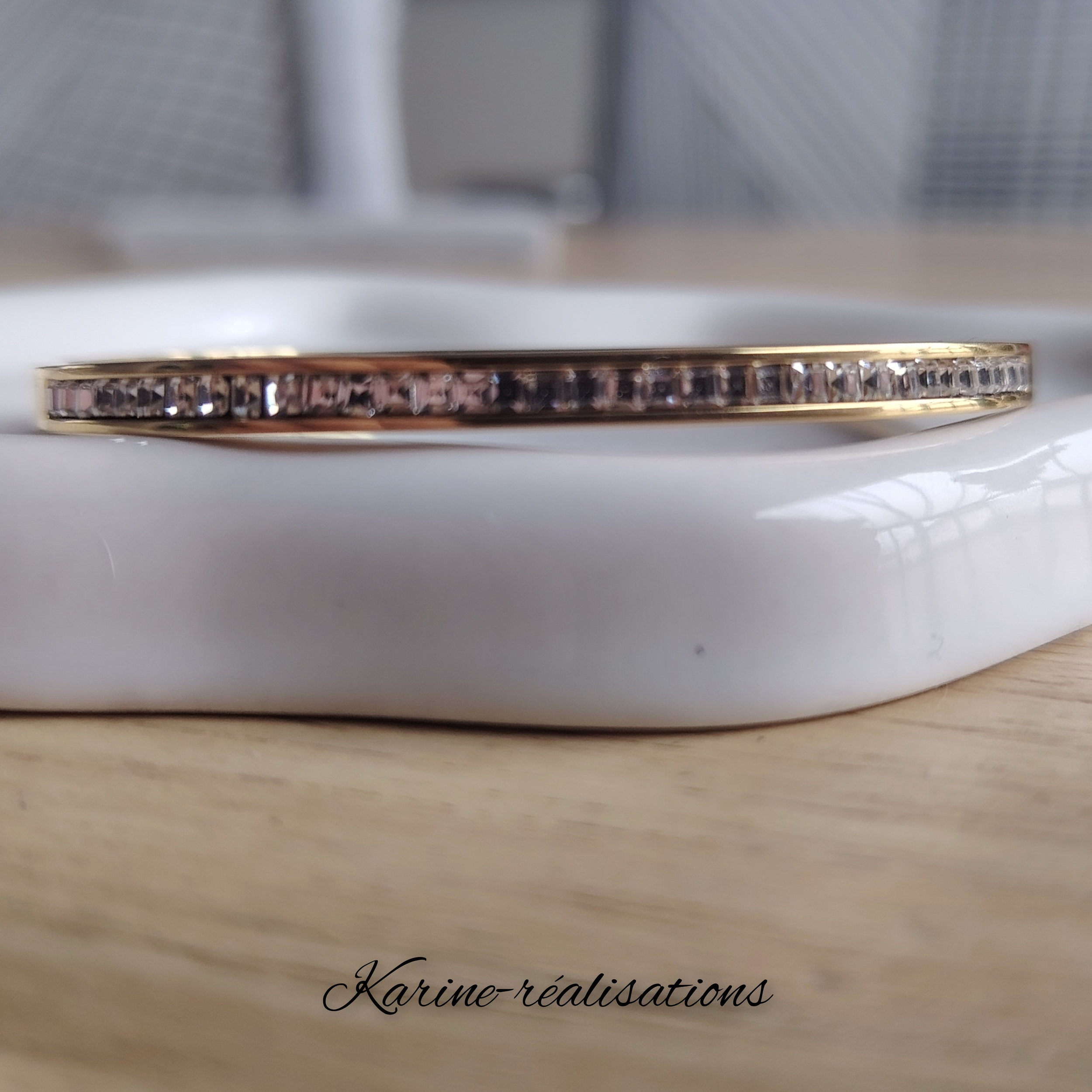 bracelet-jonc-acier-inoxydable-dore-pavage-zircon-synthetique-luxe2