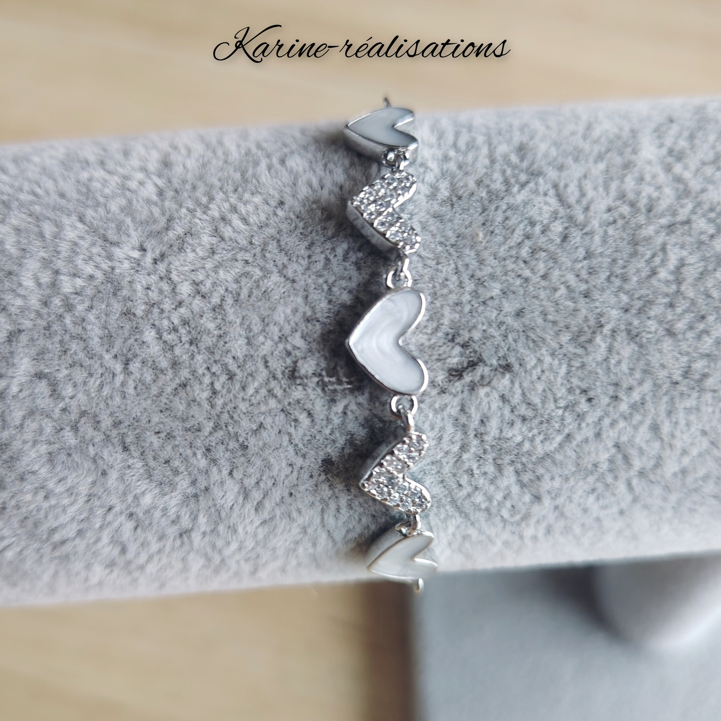 bracelet-ajustable-argent-coeurs-email-blanc-strass-scintillants1