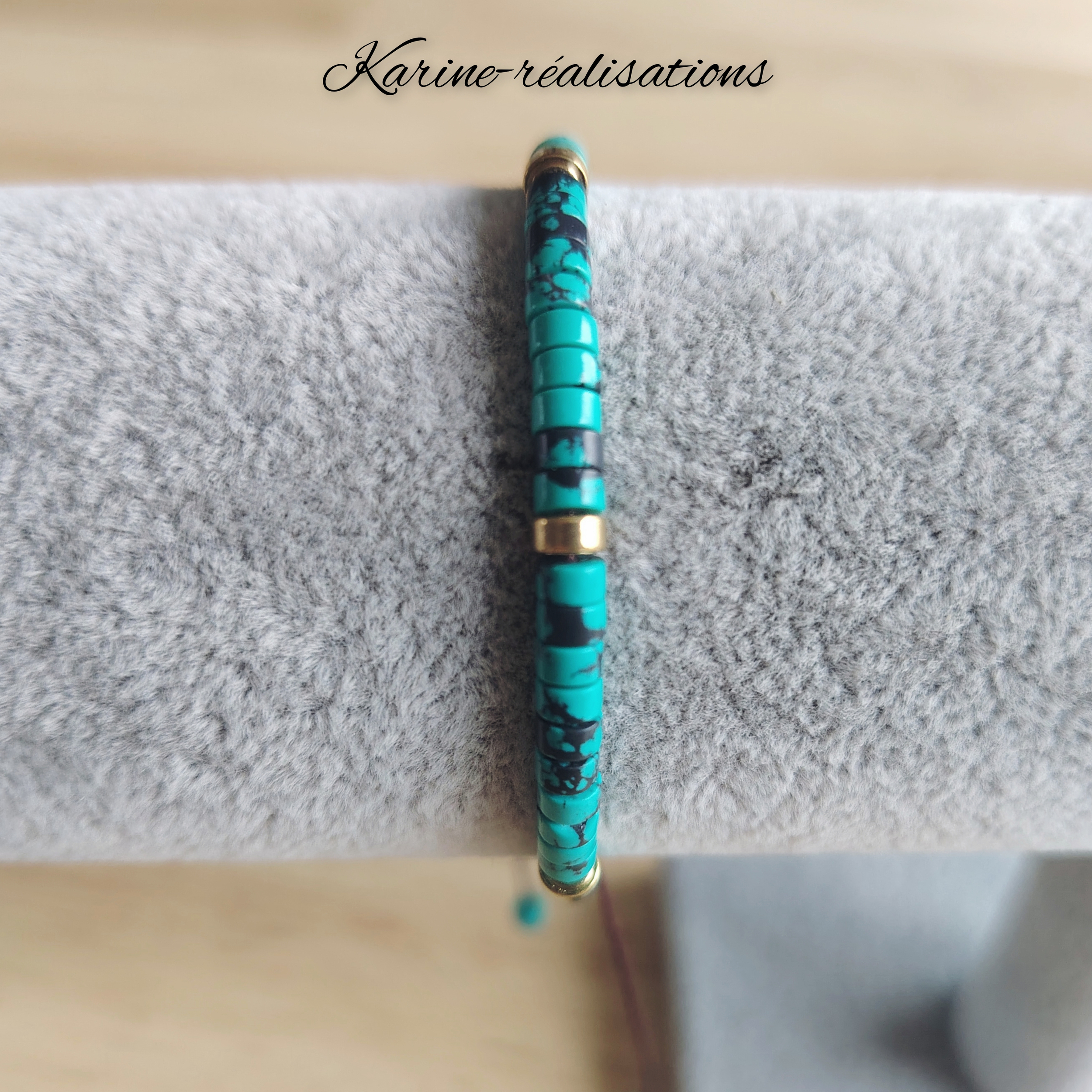 bracelet-mixte-turquoise-synthetique-heishi-dore-acier-inoxydable1