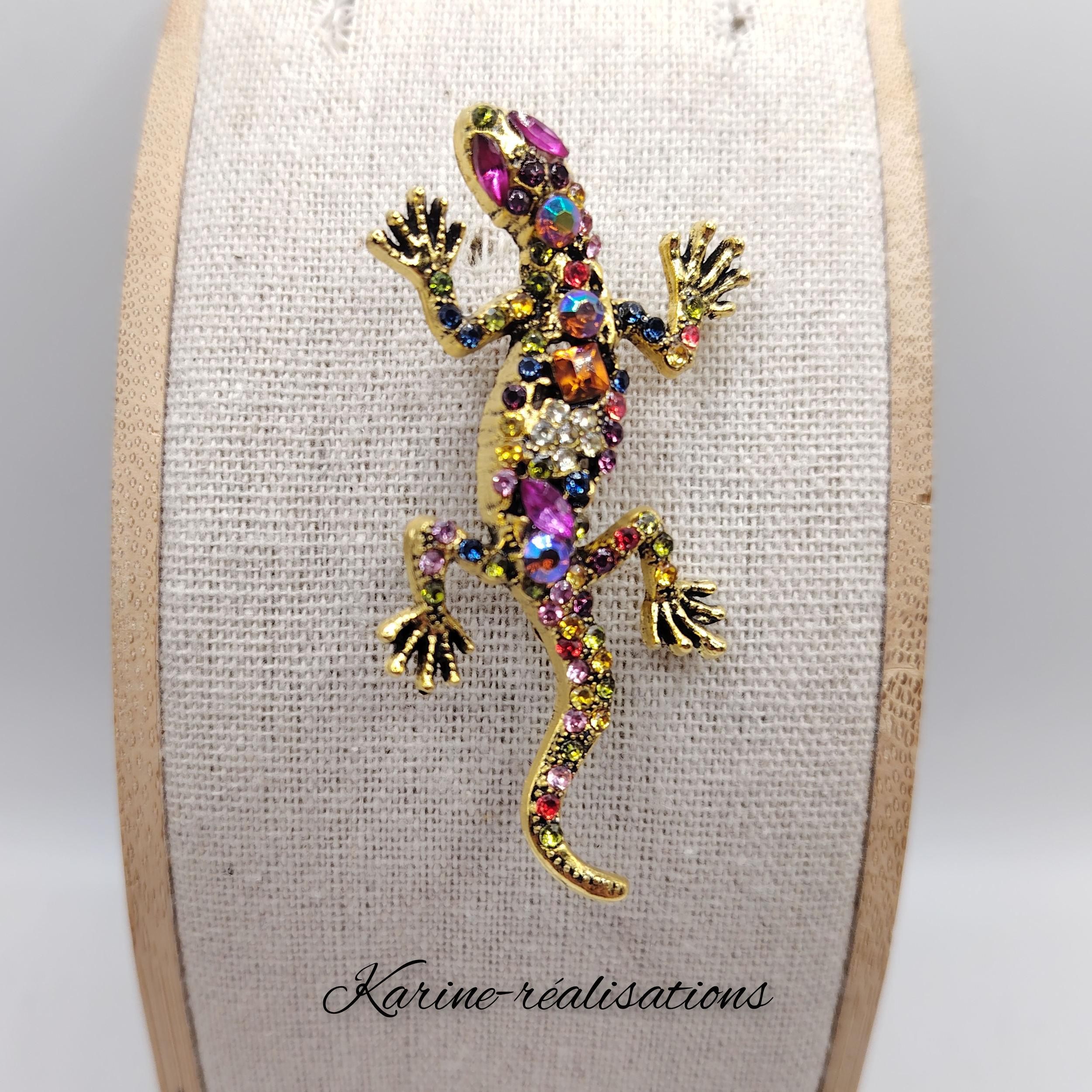 broche-lezard-salamandre-alliage-dore-strass-multicolores-cristaux