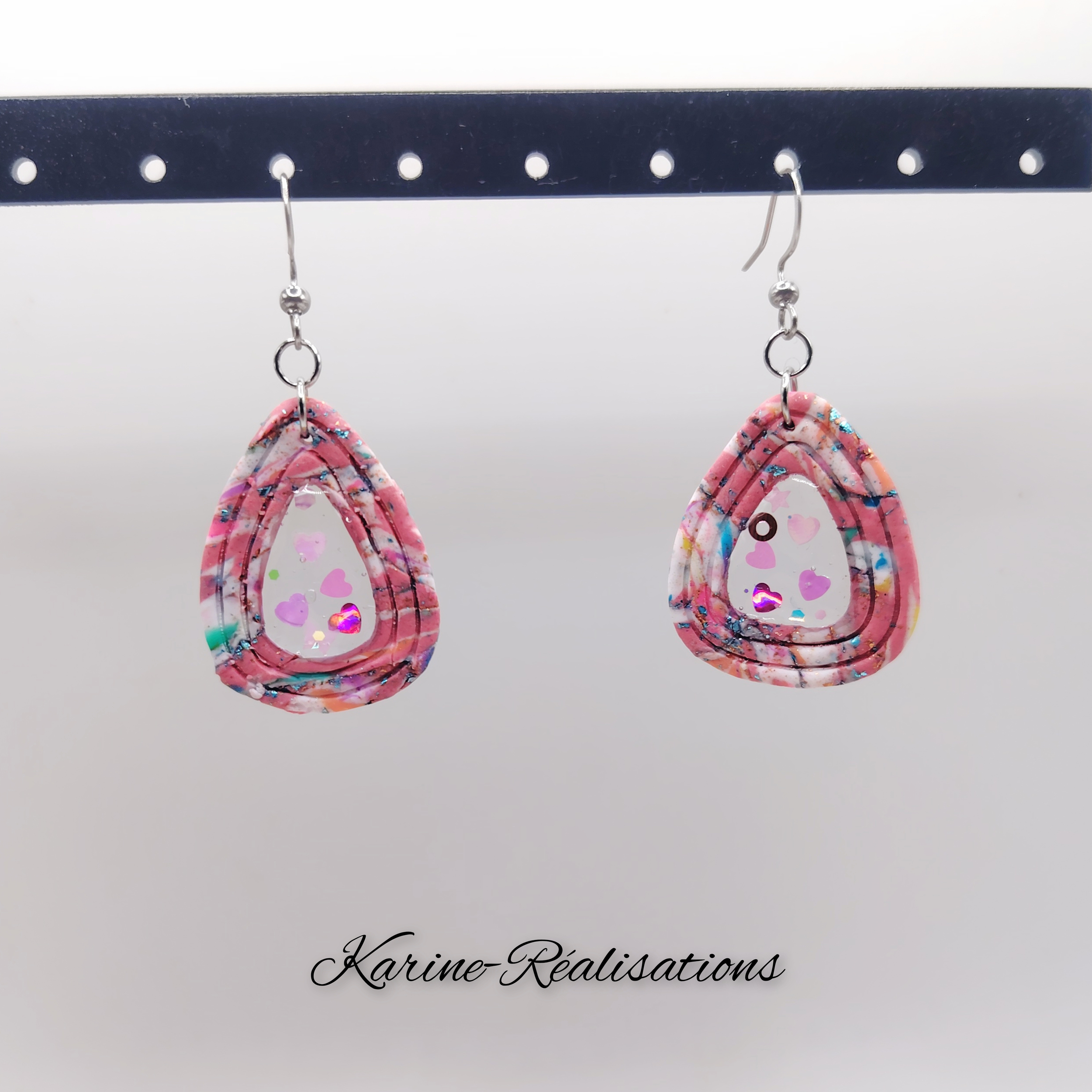 boucles-oreilles-gouttes-pate-polymere-resine-coeurs-holographiques-acier-inoxydable