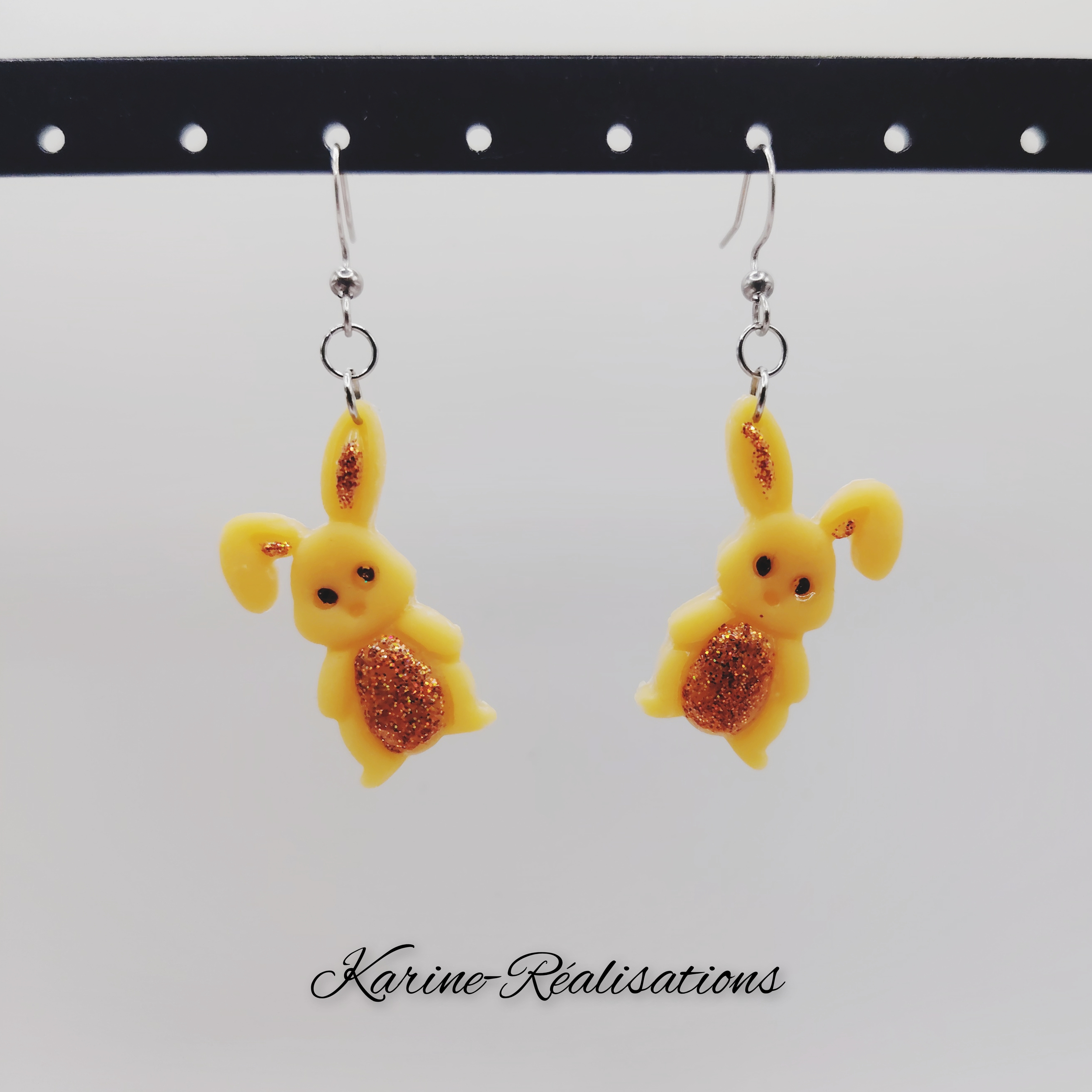 Boucles-oreilles-lapins-jaunes-paillettes-cuivrees