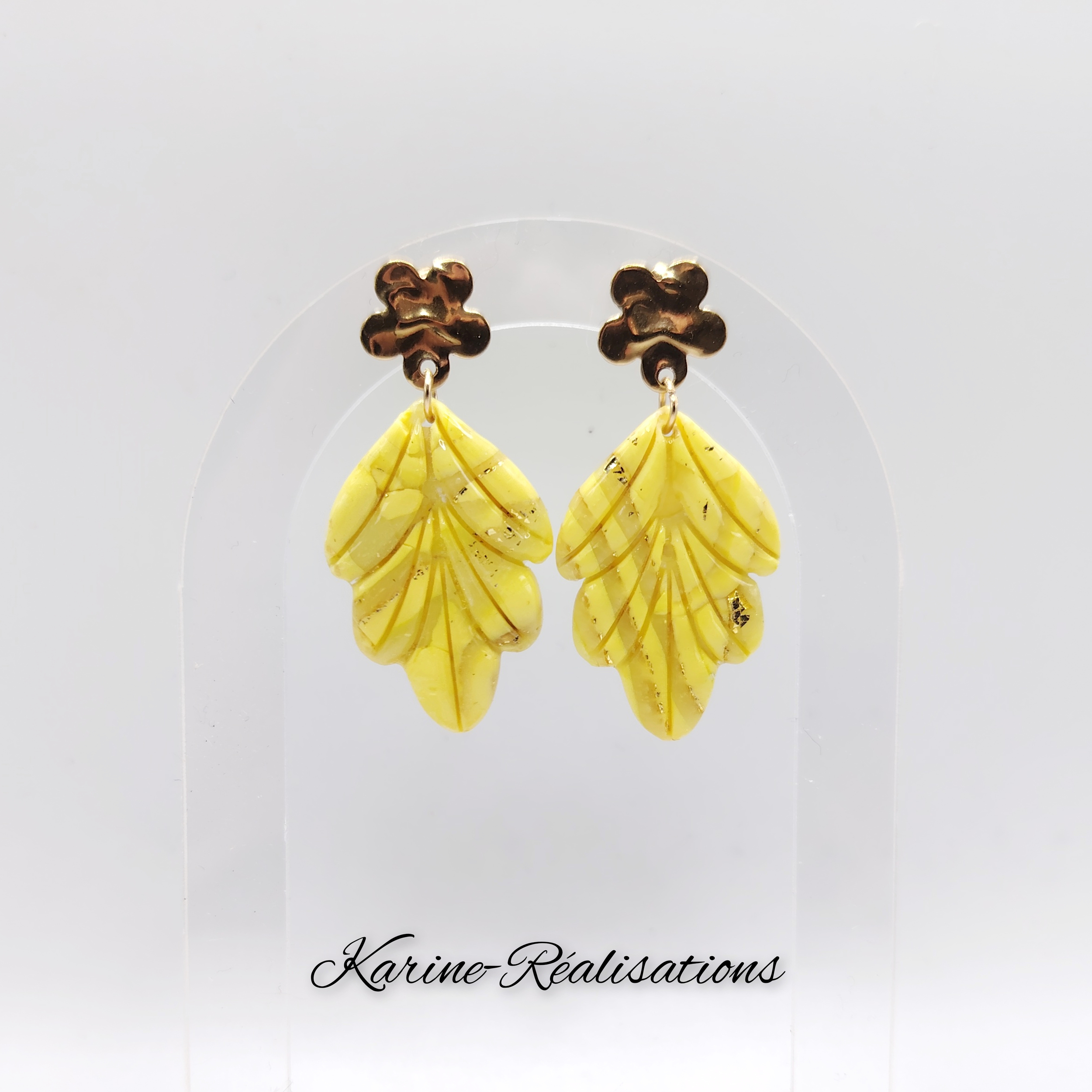 Boucles-oreilles-feuilles-jaunes-puces-fleurs-dorees