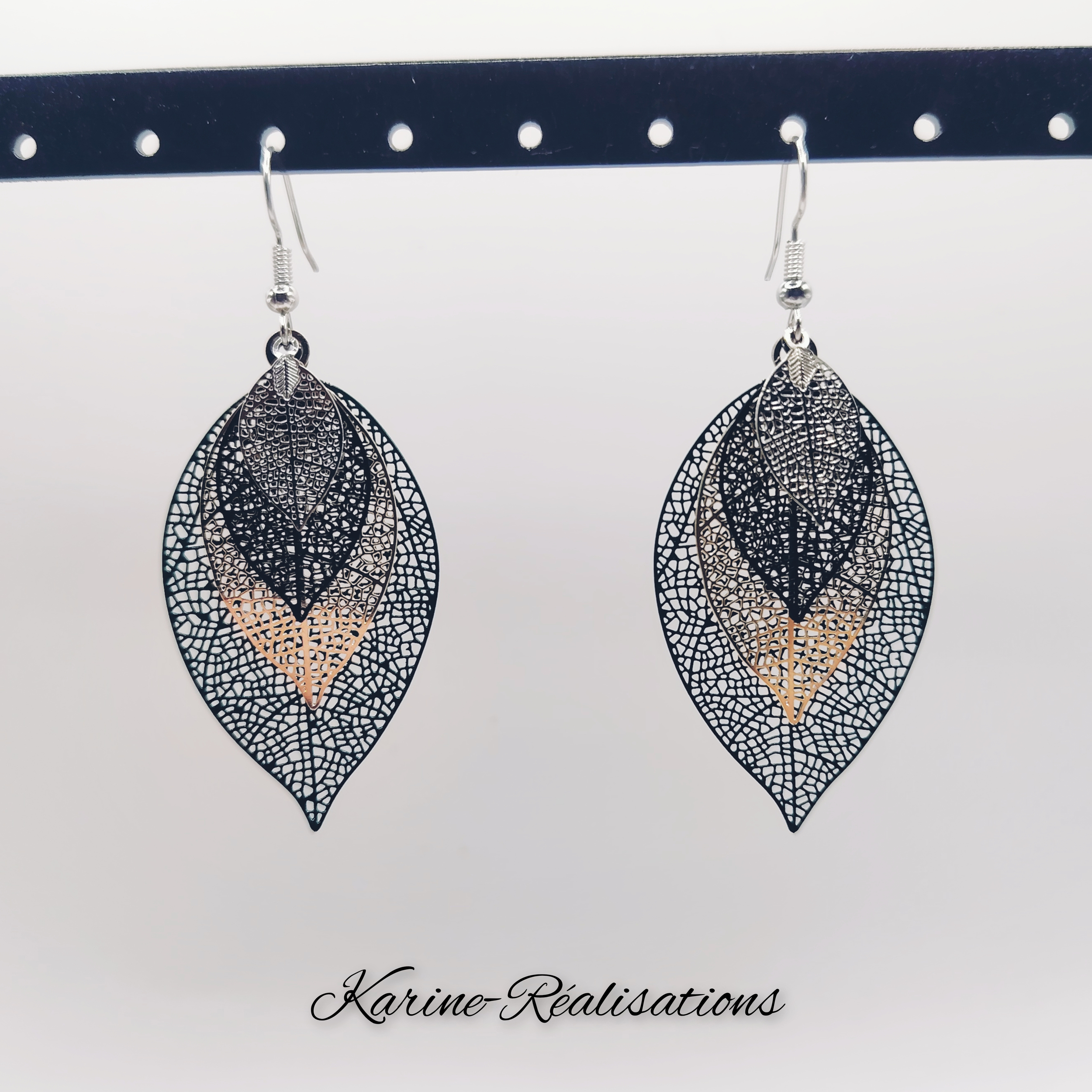 boucles-oreilles-pendantes-feuilles-ciselées-vert-acier-inoxydable
