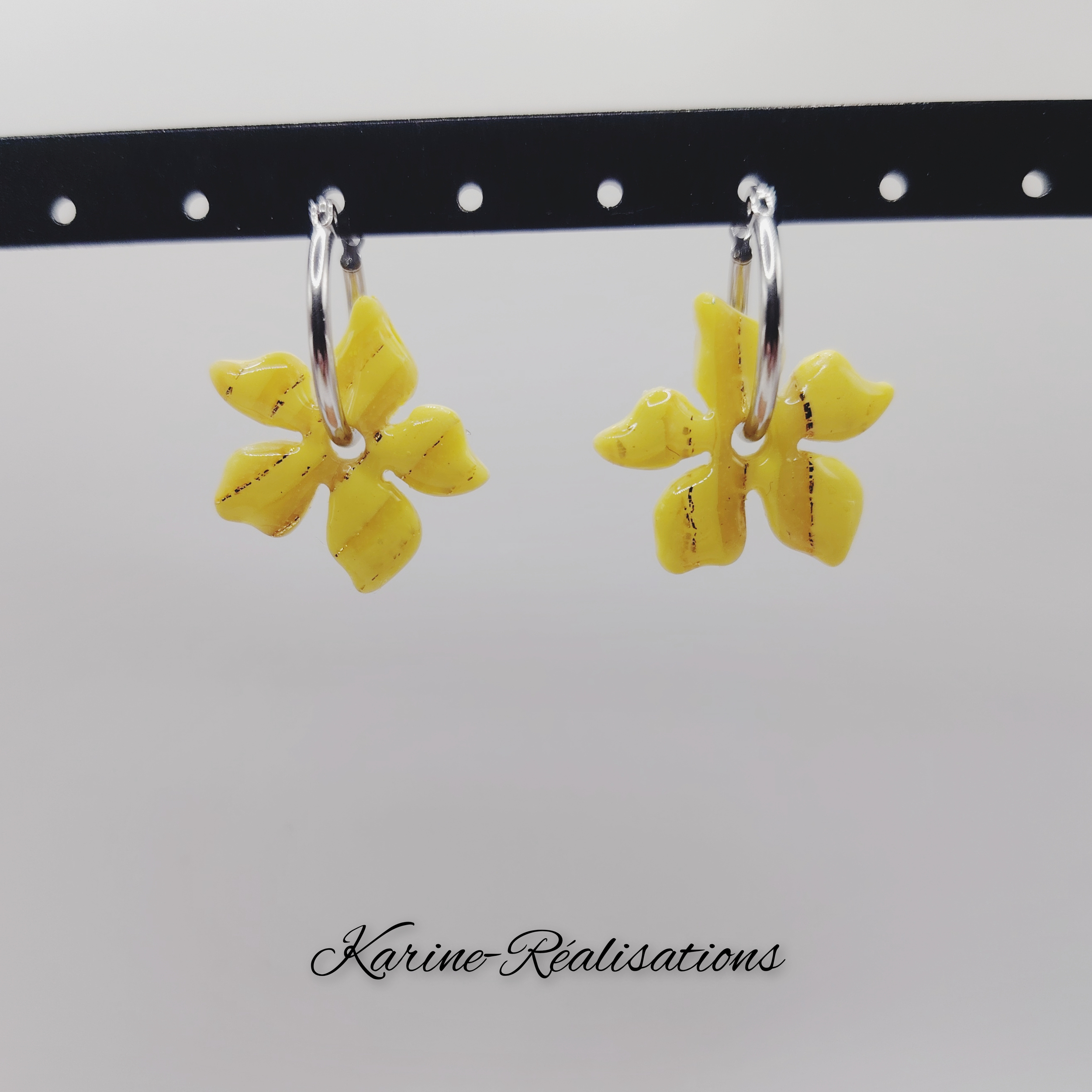 pampilles-fleurs-jaune-marbre-artisanal2.jpg