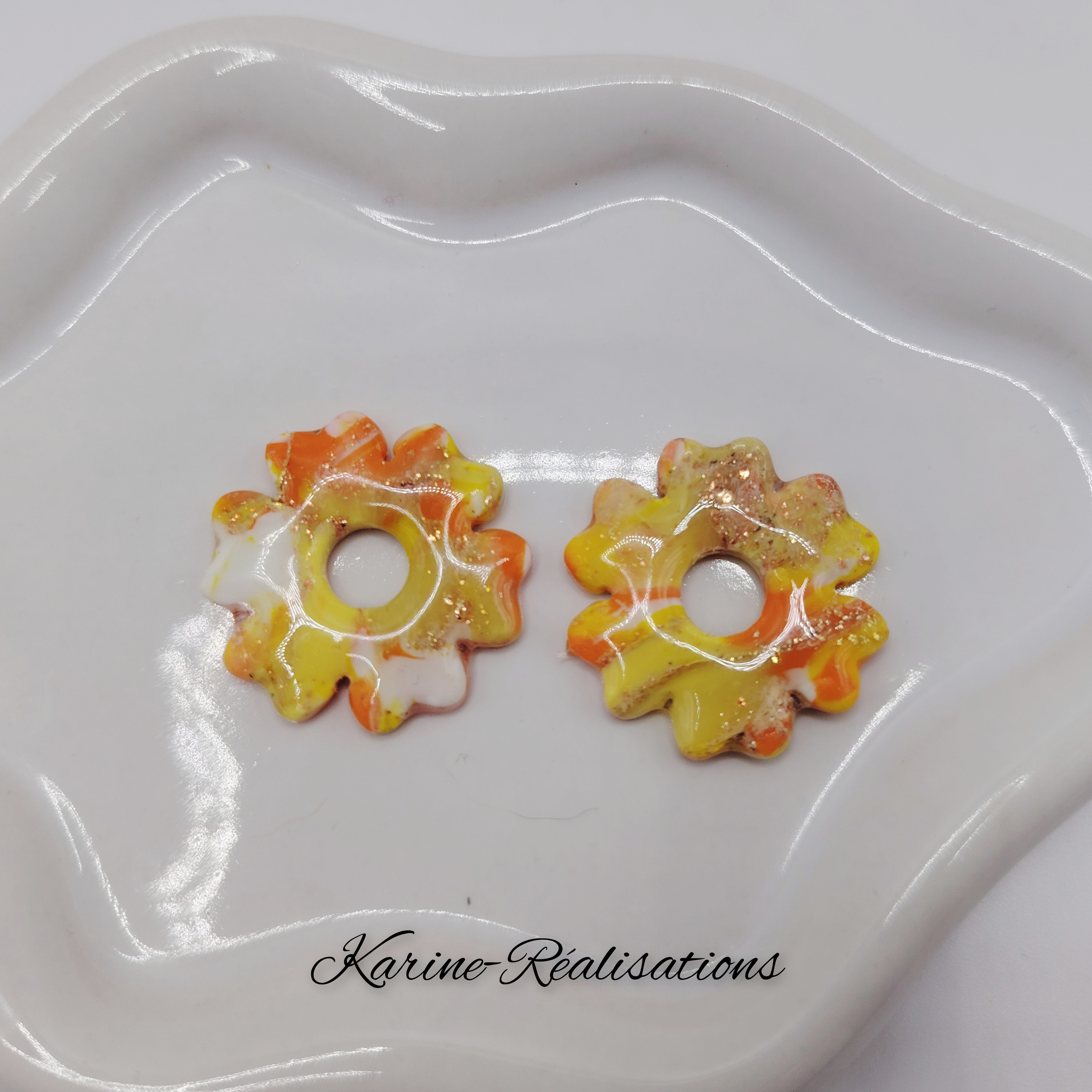 pampille-fleur-orange-blanc-dore-bijou1.jpg