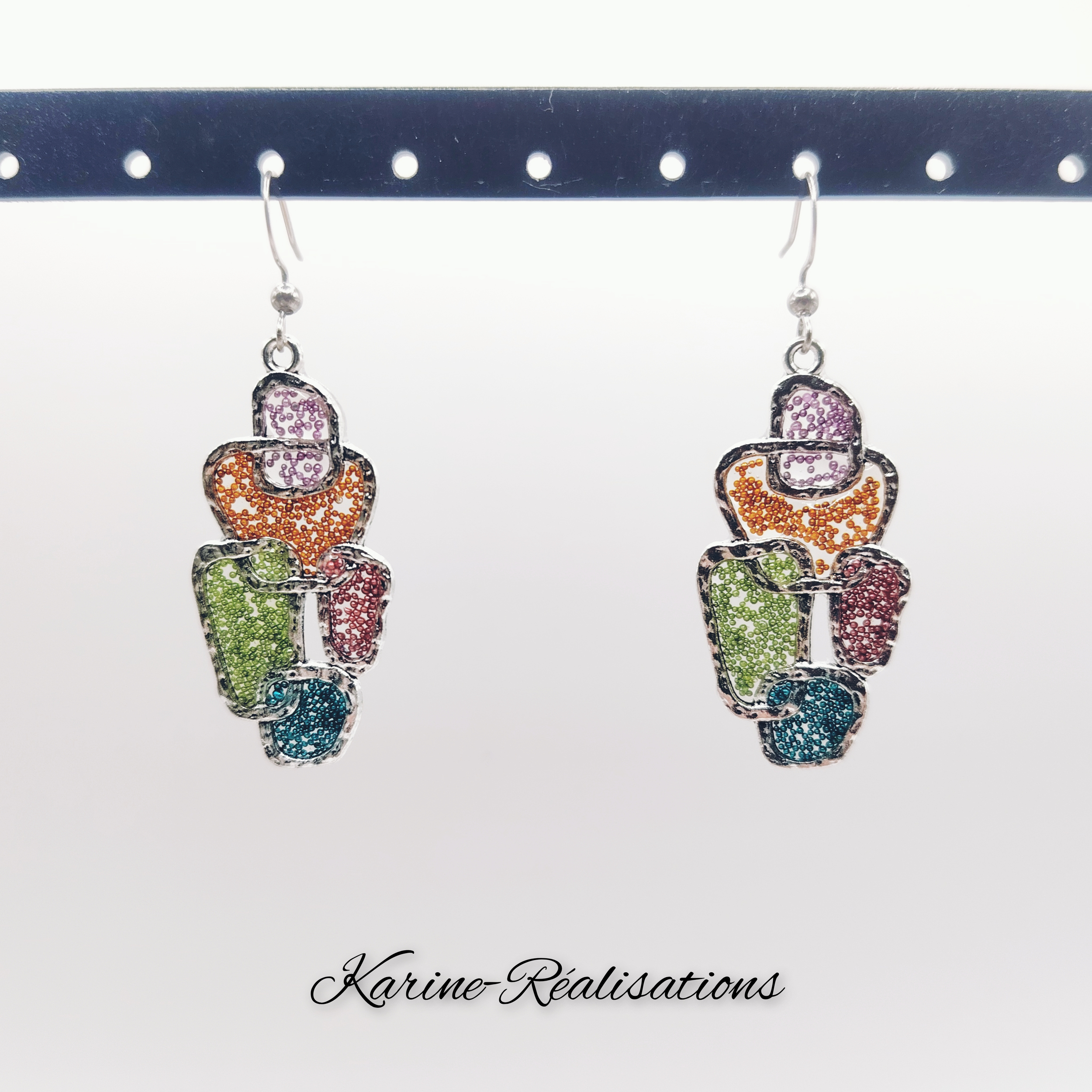 Boucles doreilles pendantes Mosaïque Abstraite - Perles Multicolores et Métal Argenté1