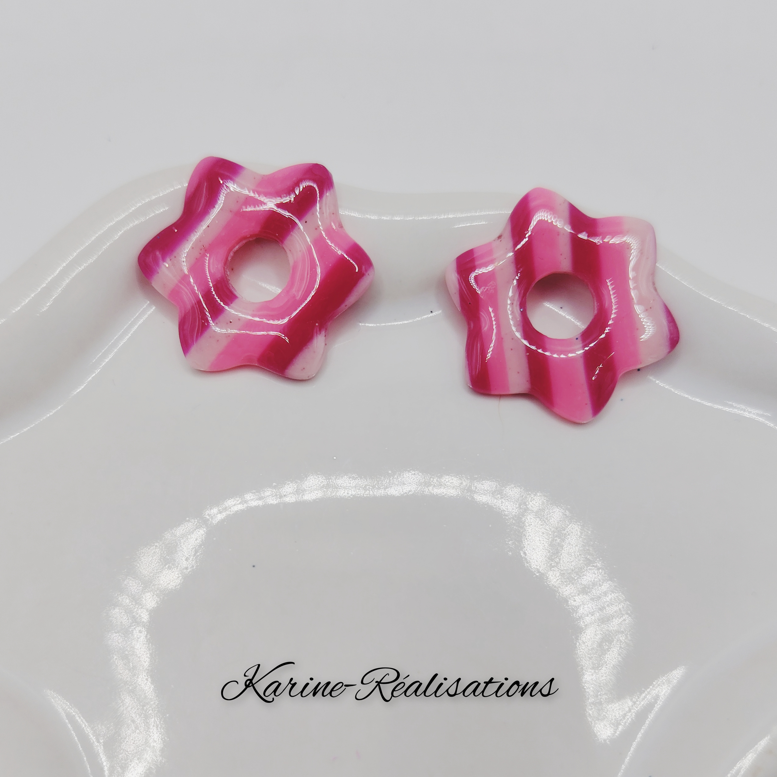 Pampilles Pink Graphic – Fleurs à Rayures Roses et Fuchsia Intenses1