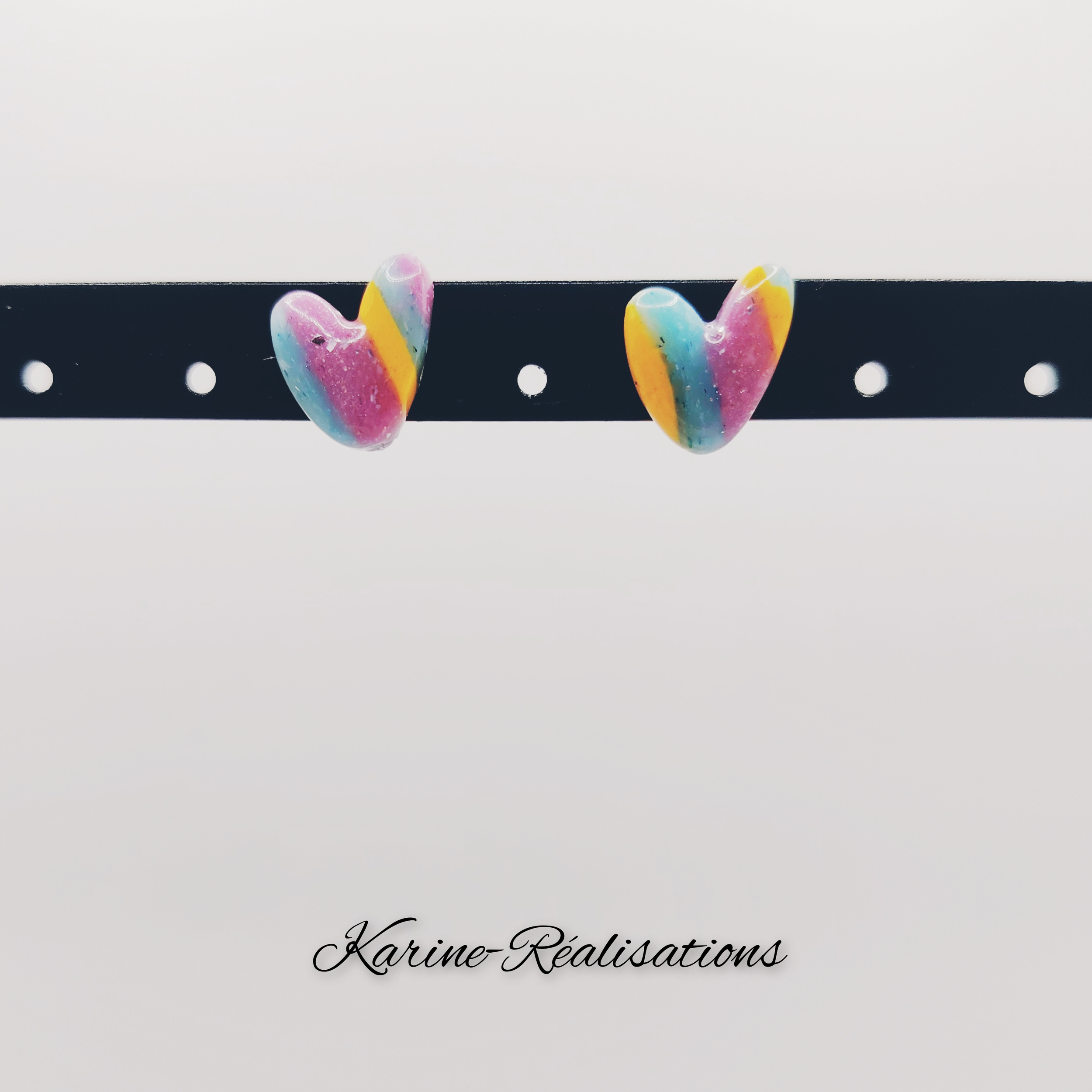 Puces d'Oreilles Cœur – Bijoux résine rayés Multicolores
