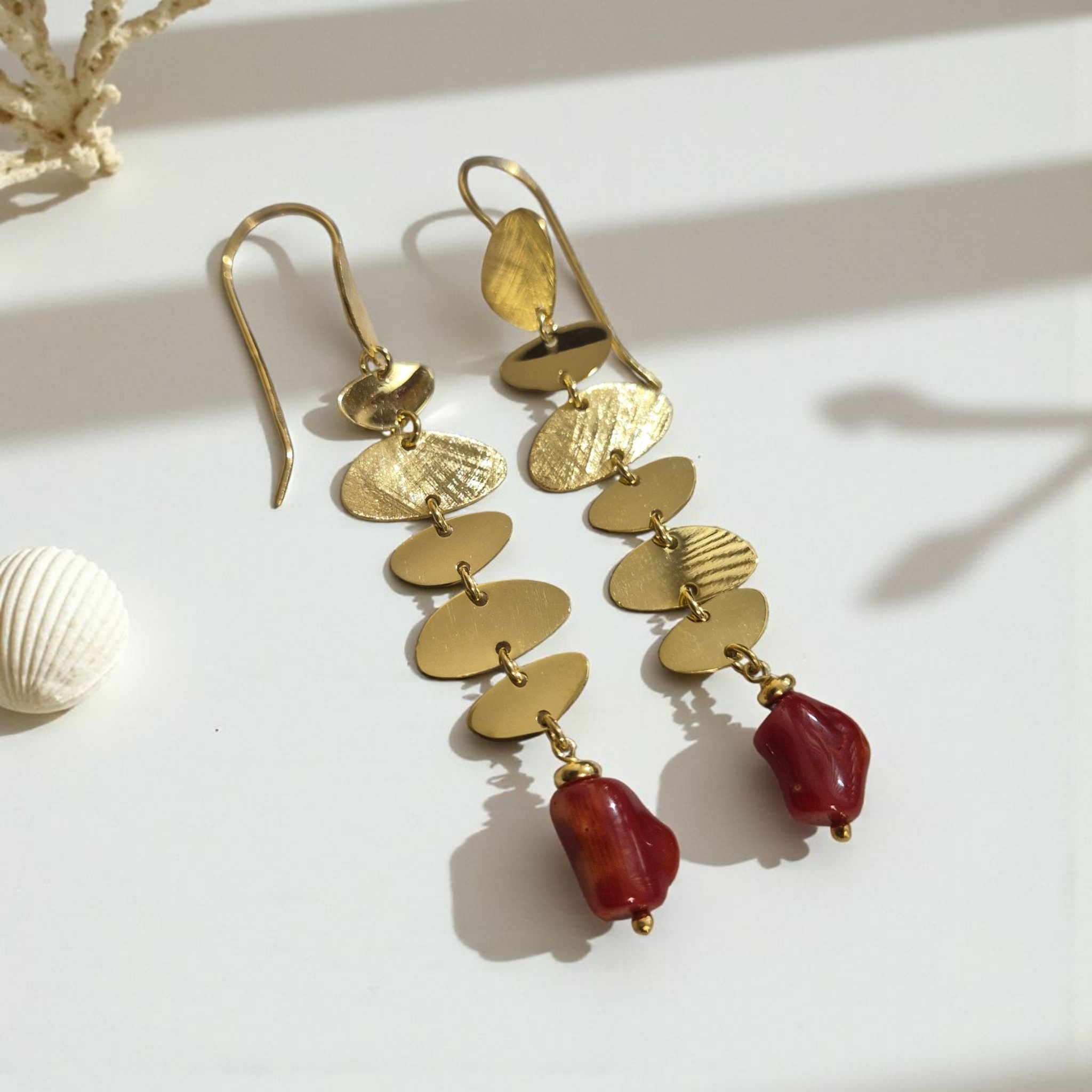 Boucles doreilles corse en corail rouge
