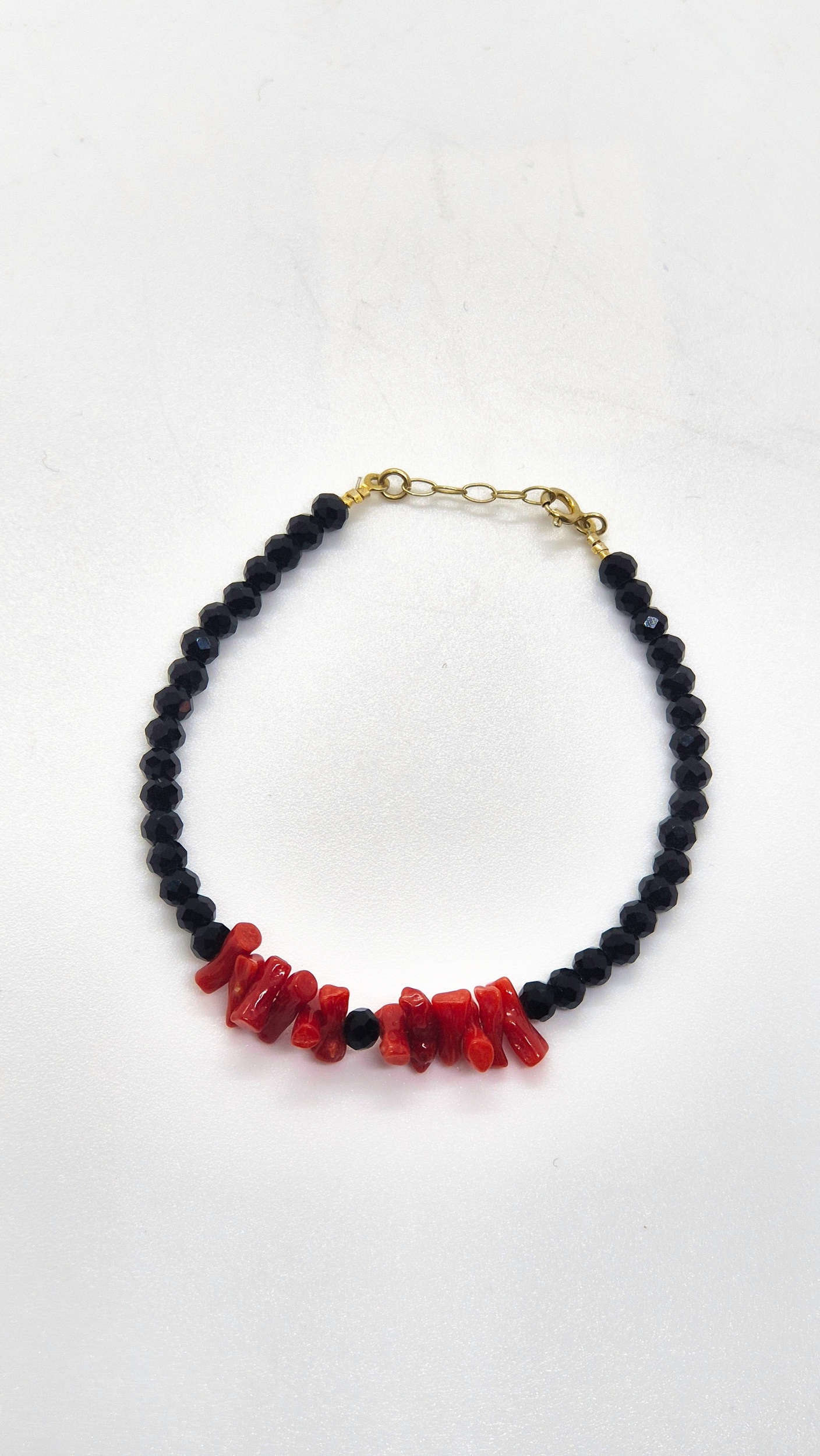 Bracelet argent 925 doré à lor fin cristal noir et corail rouge