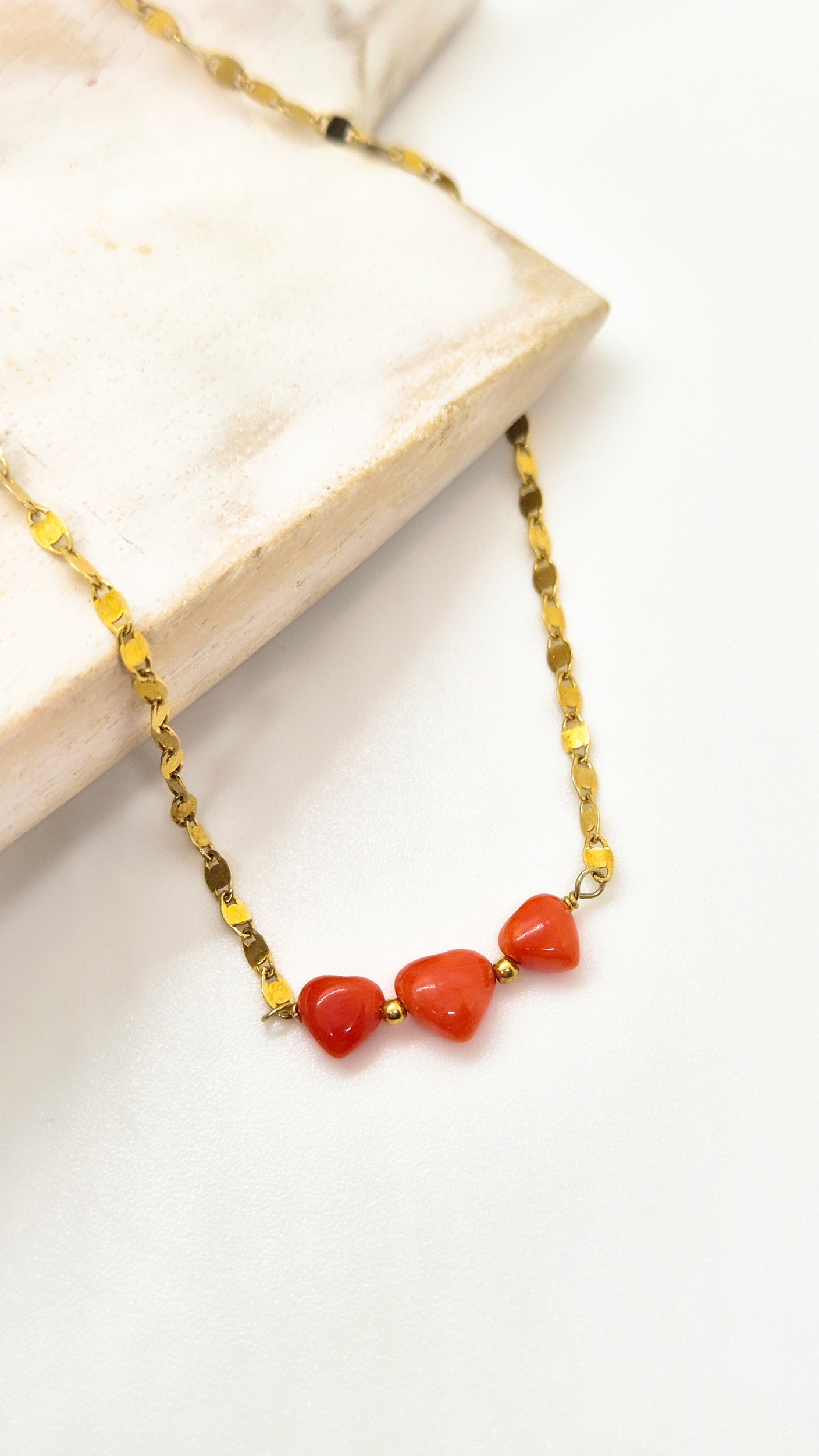 Collier femme en Argent 925 doré à l'or fin et 3 coeurs Corail