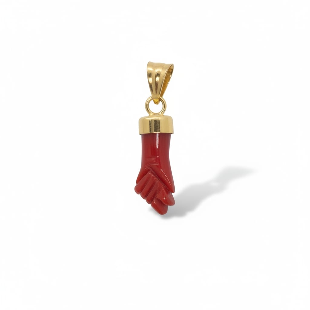 Pendentif main en corail rouge de corse