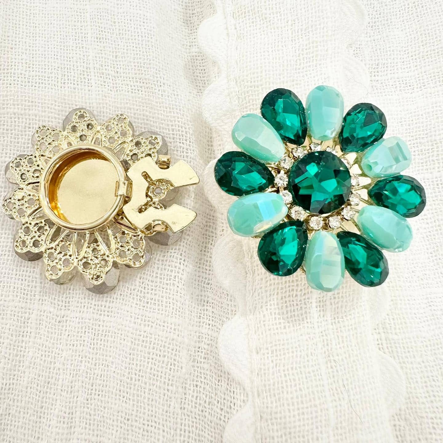 Lot de 2 caches-boutons femme style décoratif