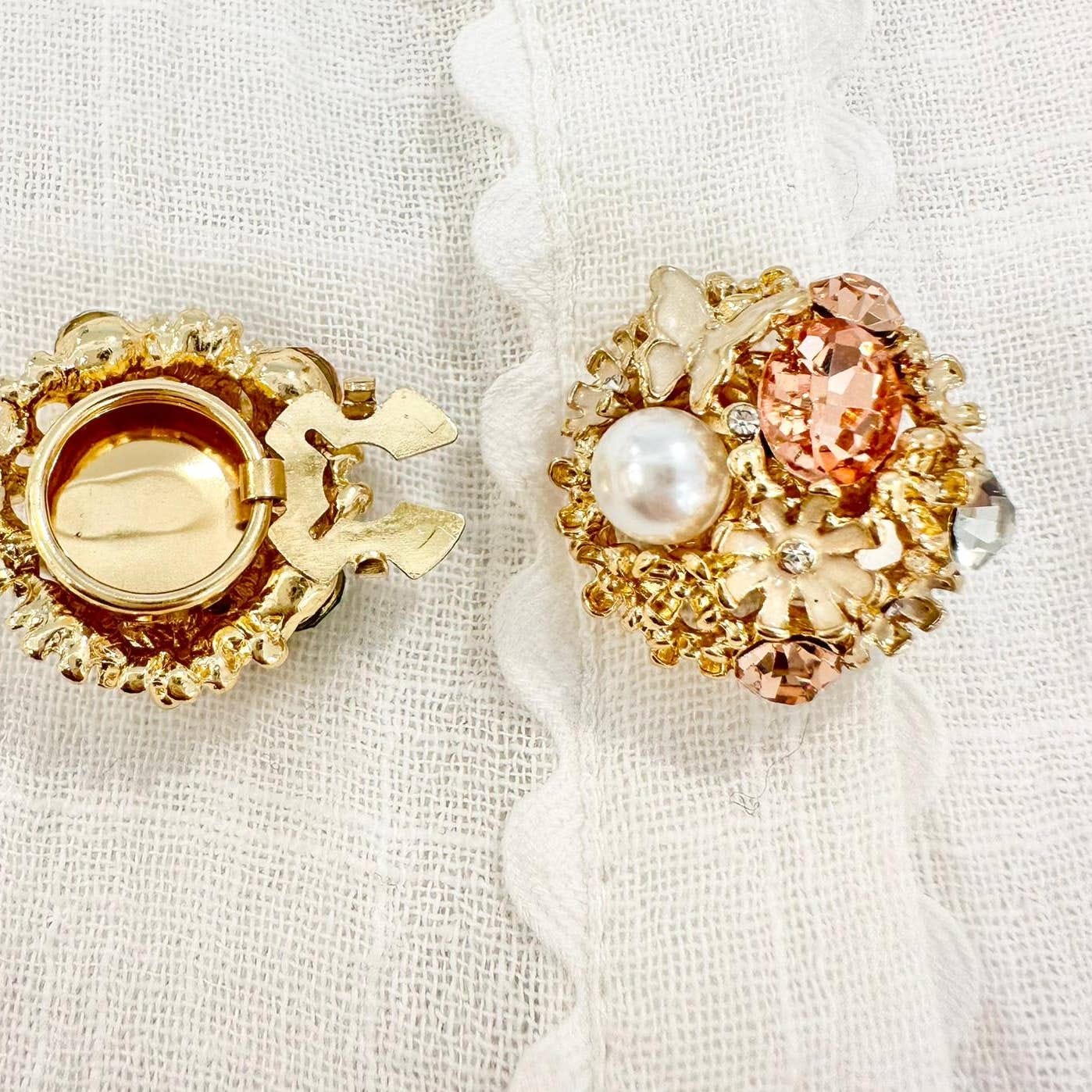 2 caches-boutons femme pour chemise et blouse