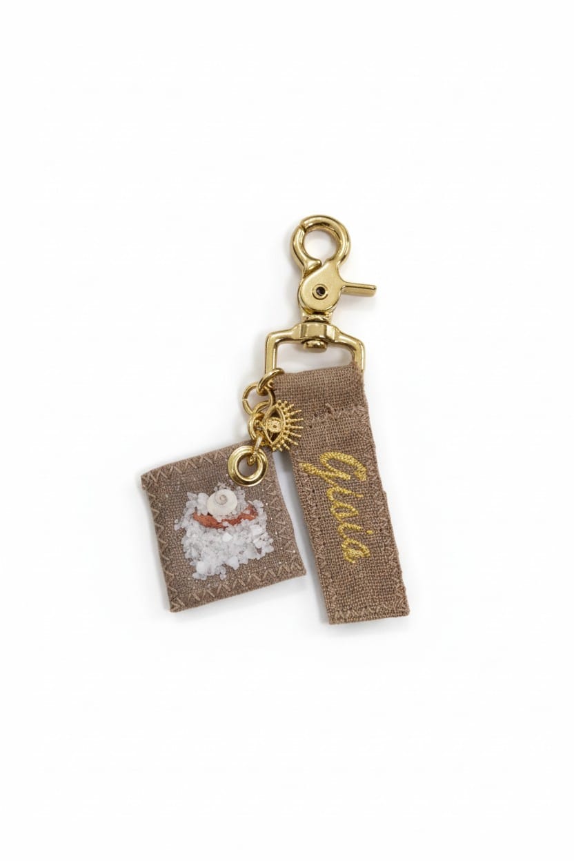 Porte clef porte bonheur avec pochon gros sel corail corse