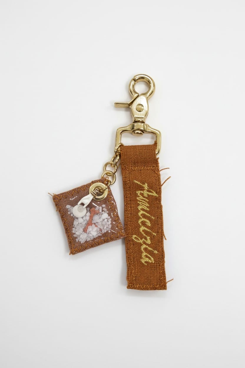 Porte clef porte bonheur corail et œil de Sainte-Lucie