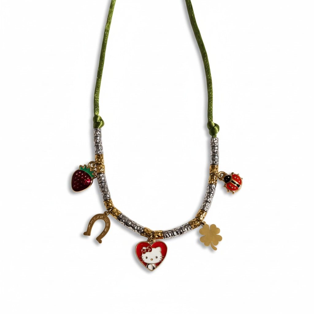 Collier femme chargé de Breloques Symboliques
