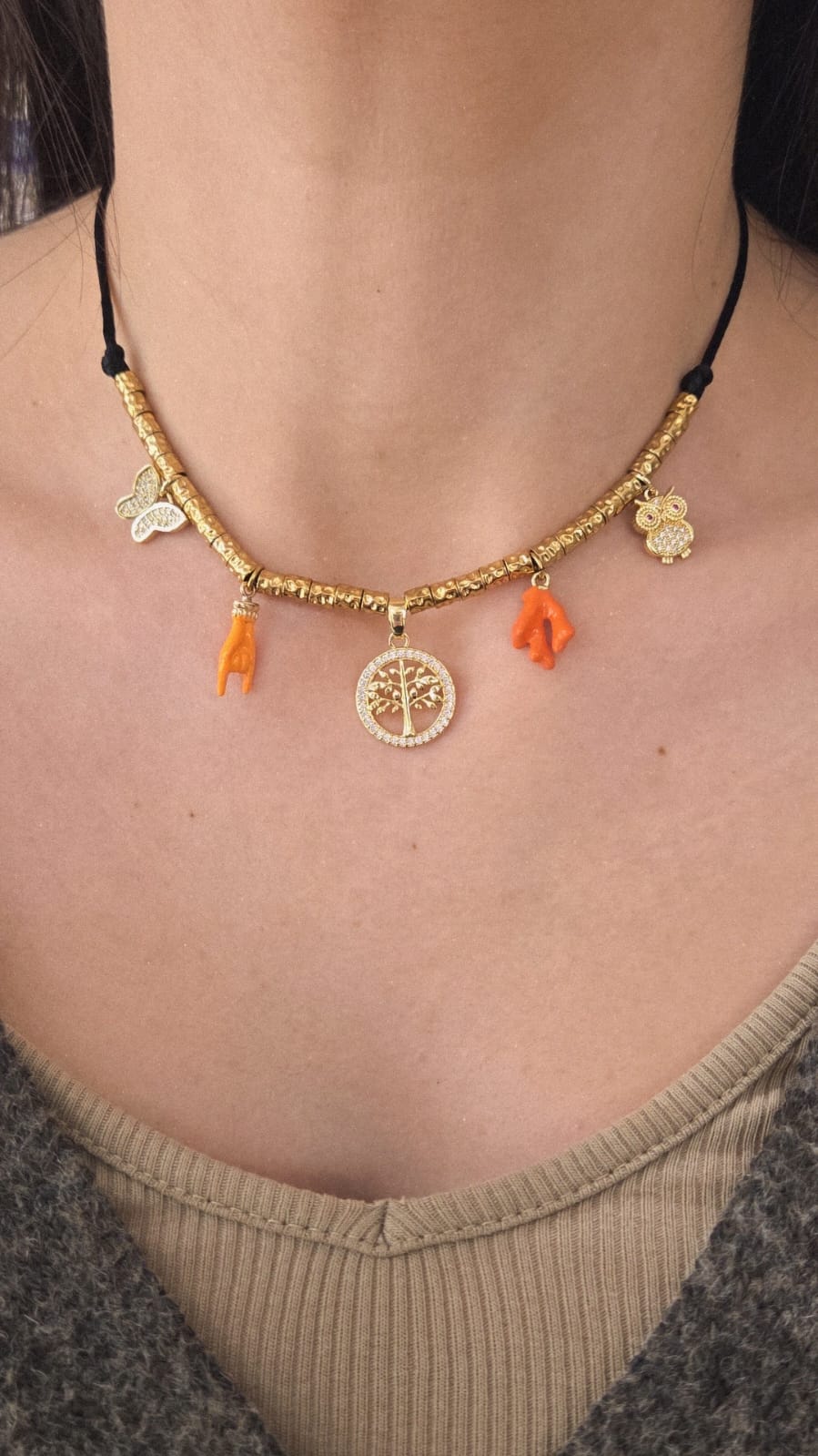 collier femme grigri breloque tendance orange et doré