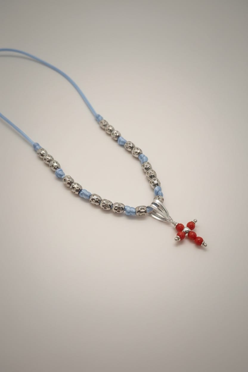 Collier enfant traditionnel corail rouge corse argenté et bleu