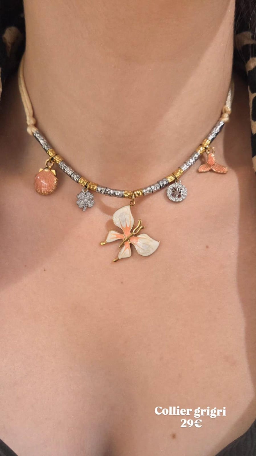 collier grigri femme papillon