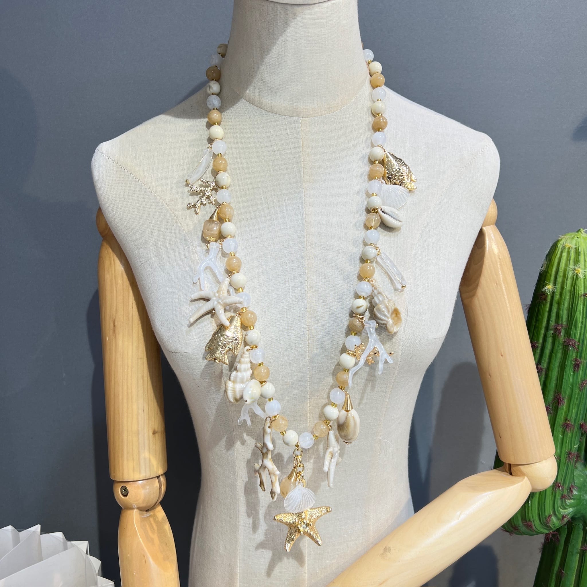 Sautoir fantaisie femme étoile blanc et beige