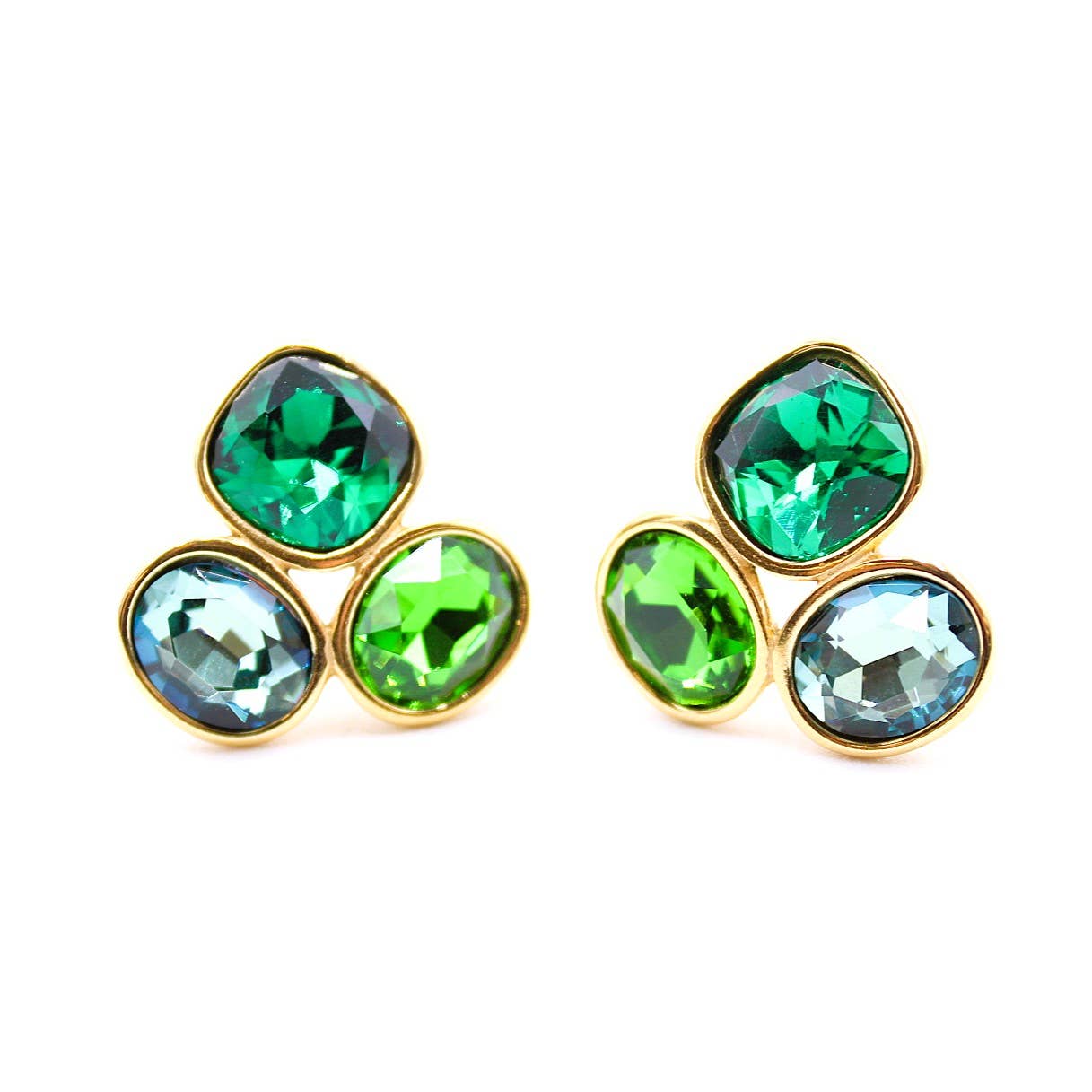 Boucles doreilles tendance cabochons vert et bleu