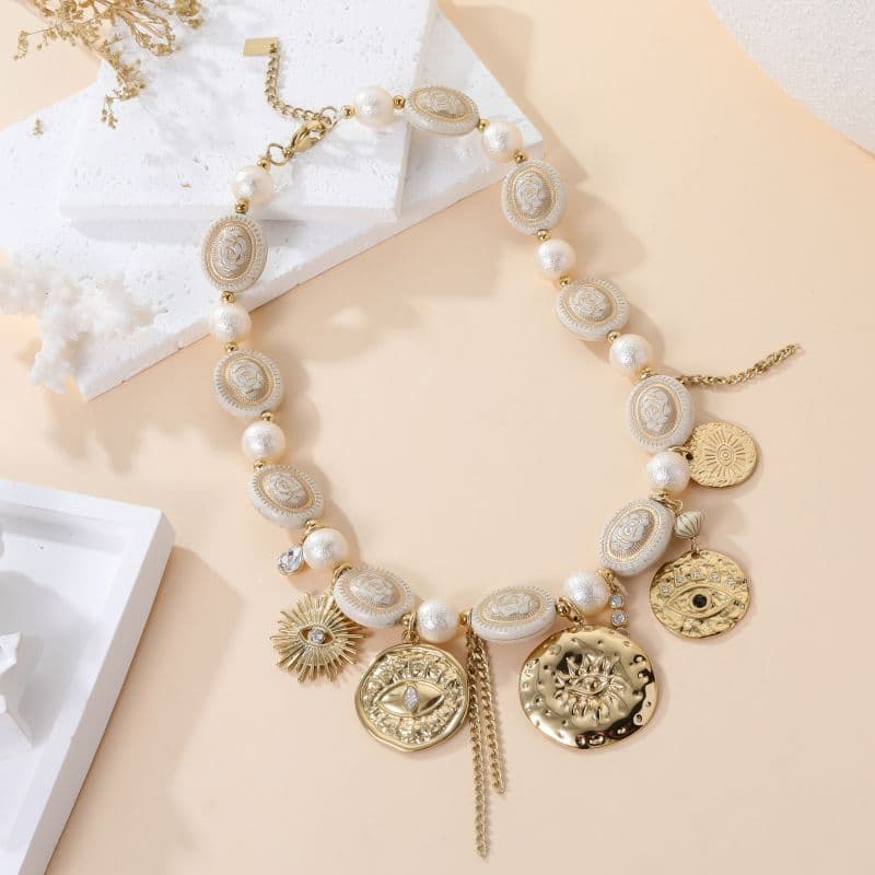Collier tendance chic blanc et doré