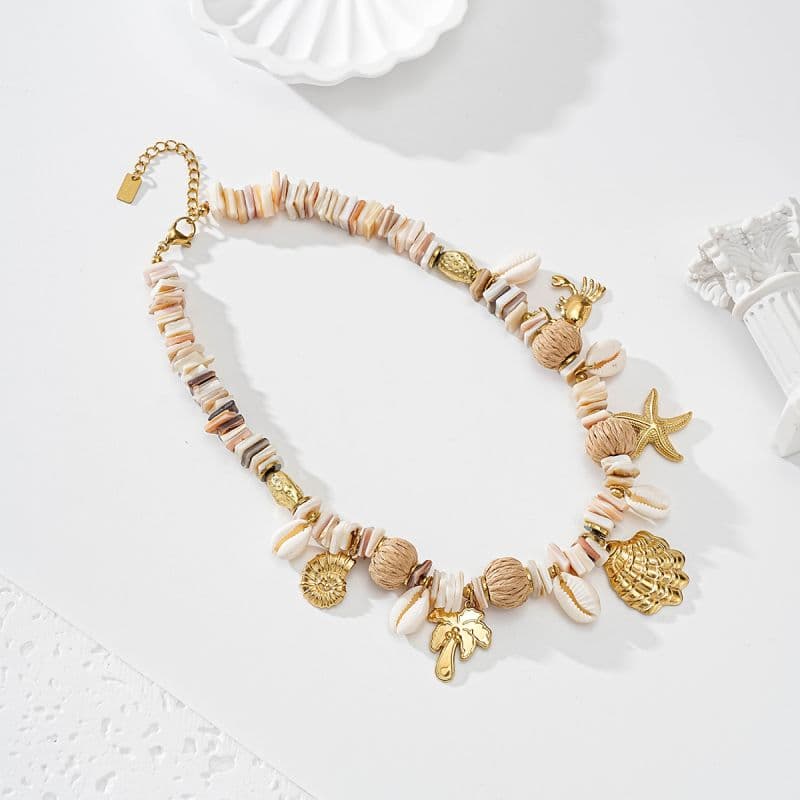 Collier femme amulette du sud à breloques dorées