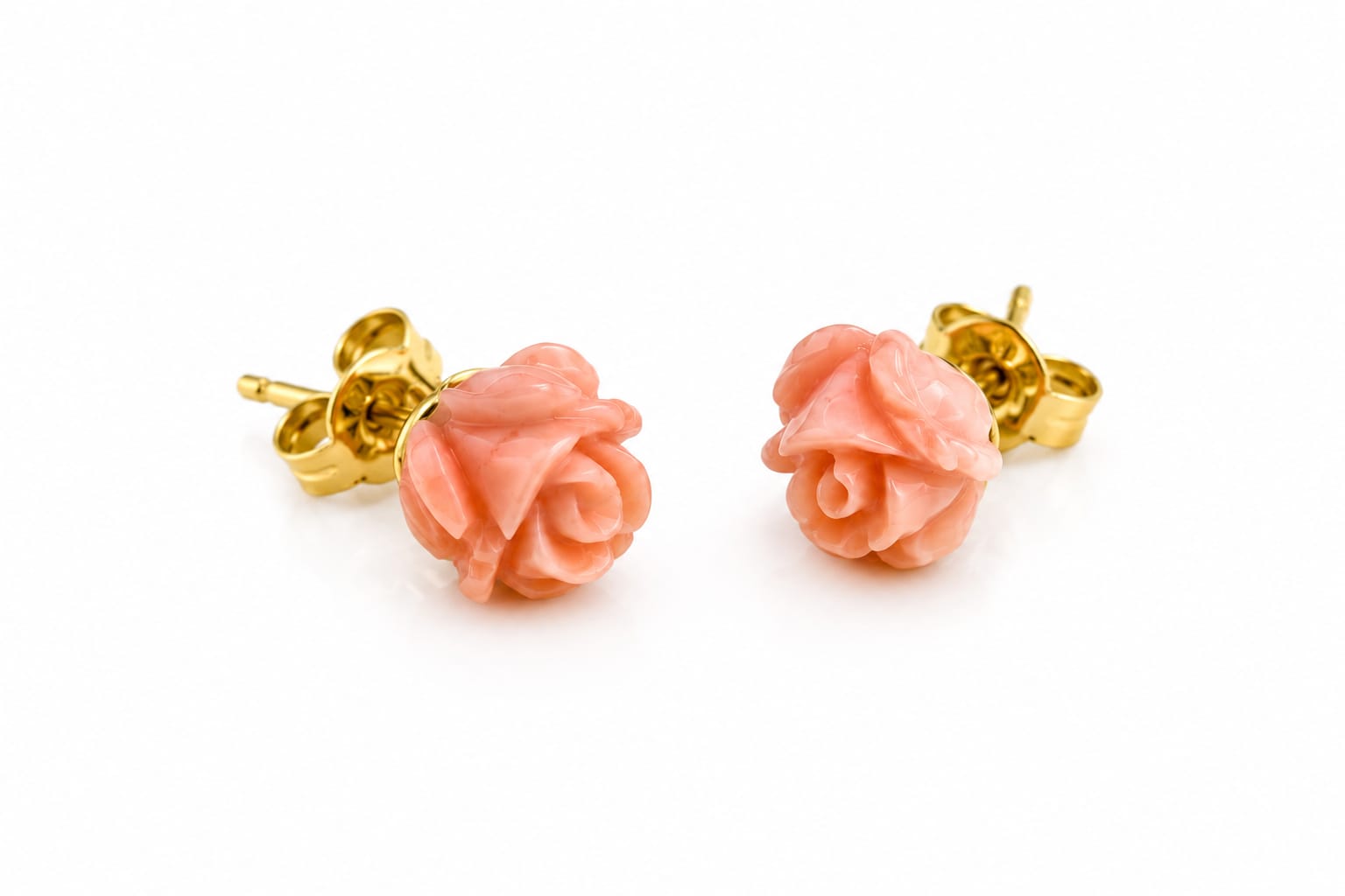 Boucles doreilles corail rose et or 18k