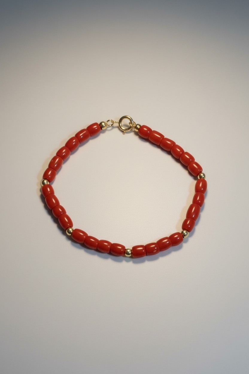 Bracelet Caresse – Or Jaune 18 carats et Corail Véritable