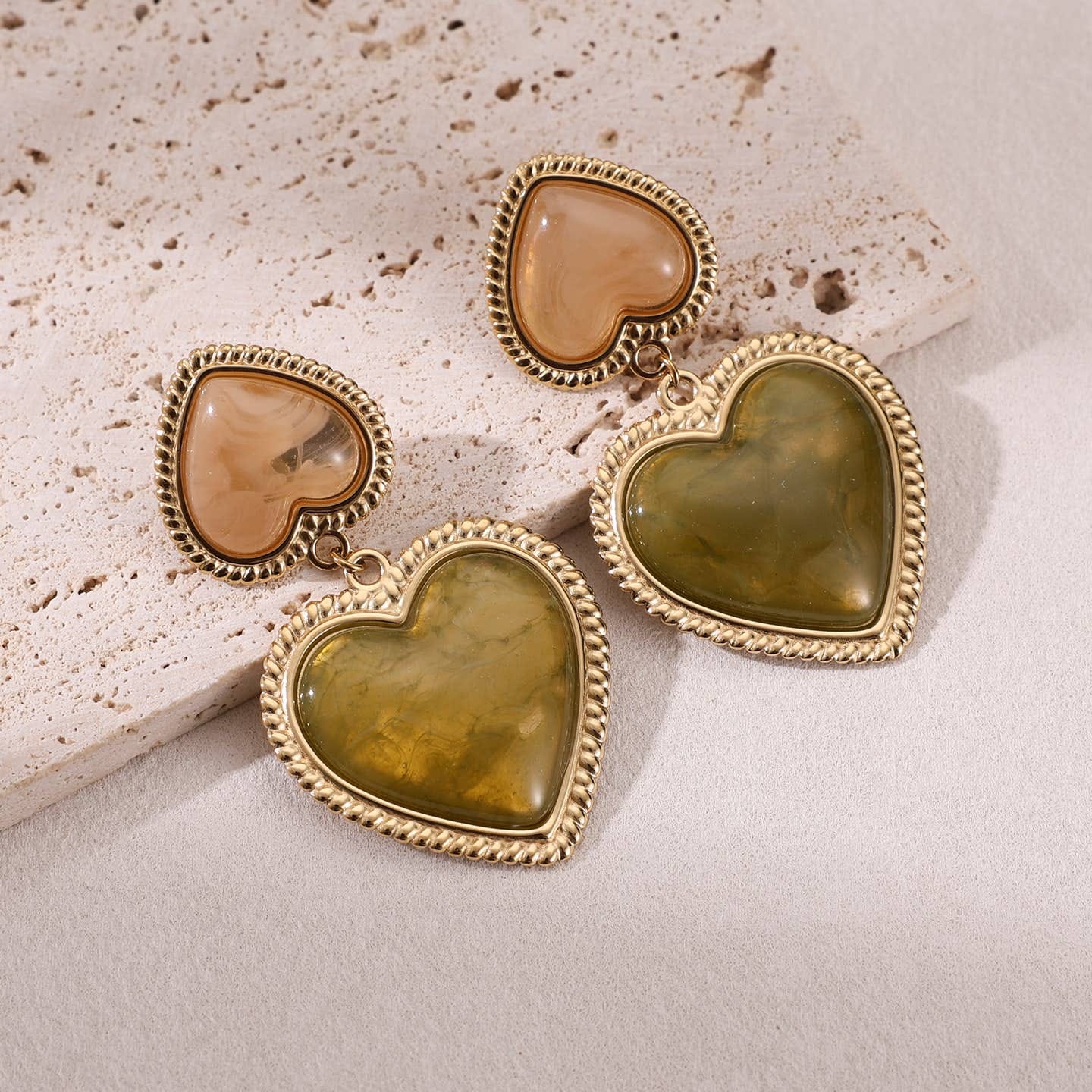 Boucles doreilles en forme de coeur vertes