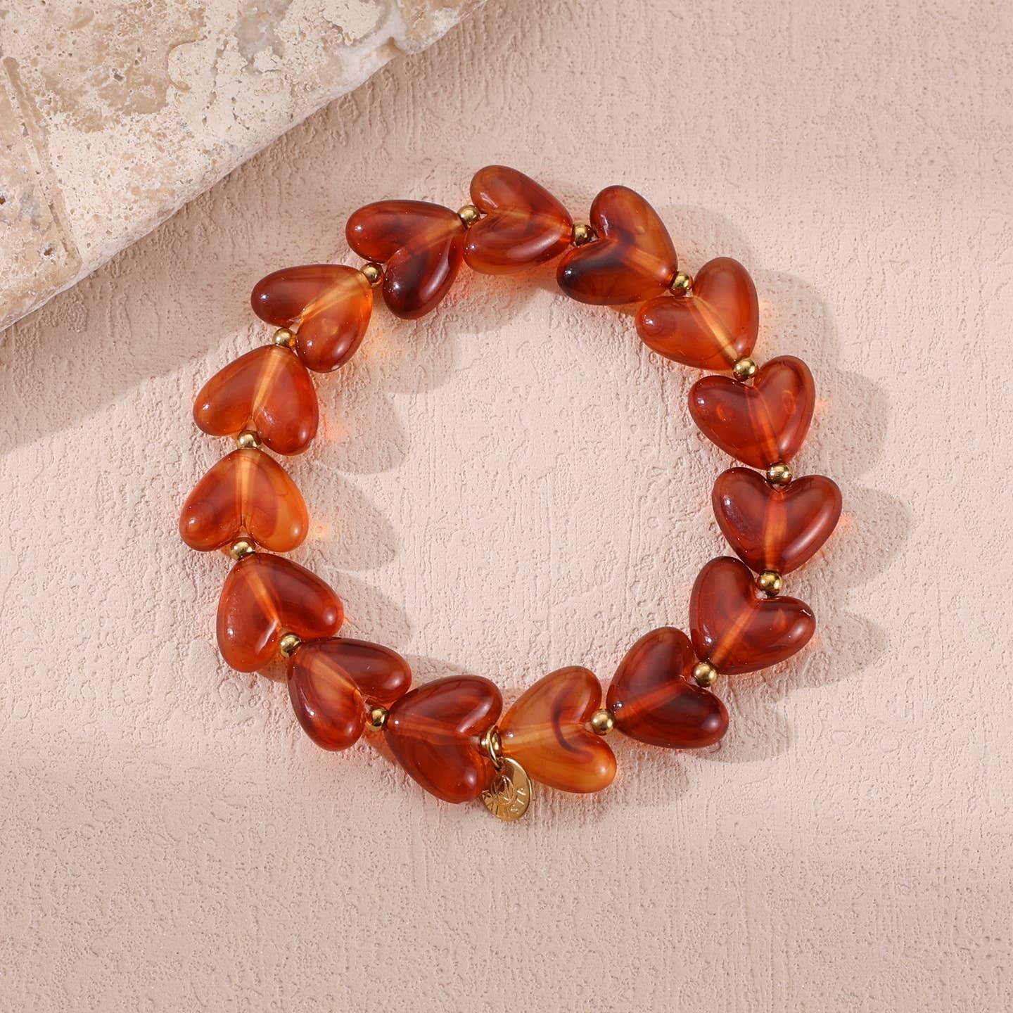 Bracelet femme en élastique &amp; perles en résine marron en forme de Coeur