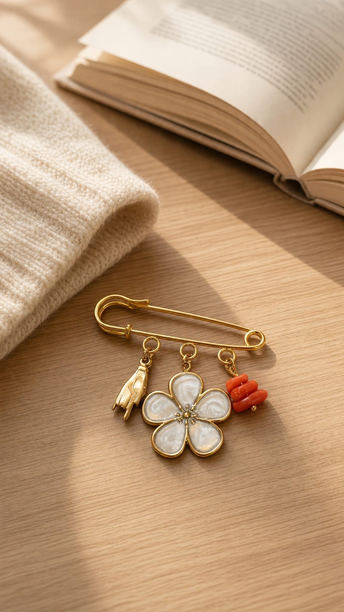 Broche fleur blanche et corail véritable bijou corse