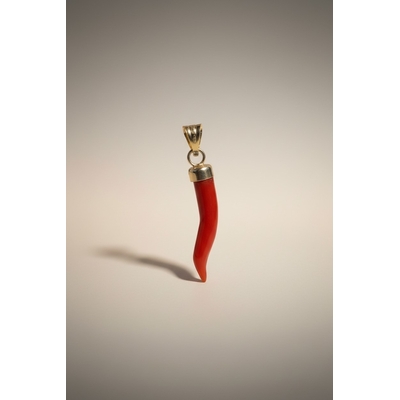 Bijou traditionnel corse corne en corail et or