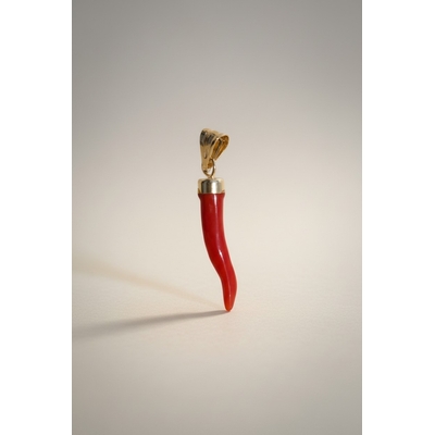 Pendentif or et corne en corail rouge naturel