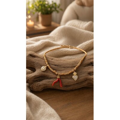 Collier femme en corail rouge et breloques dorées