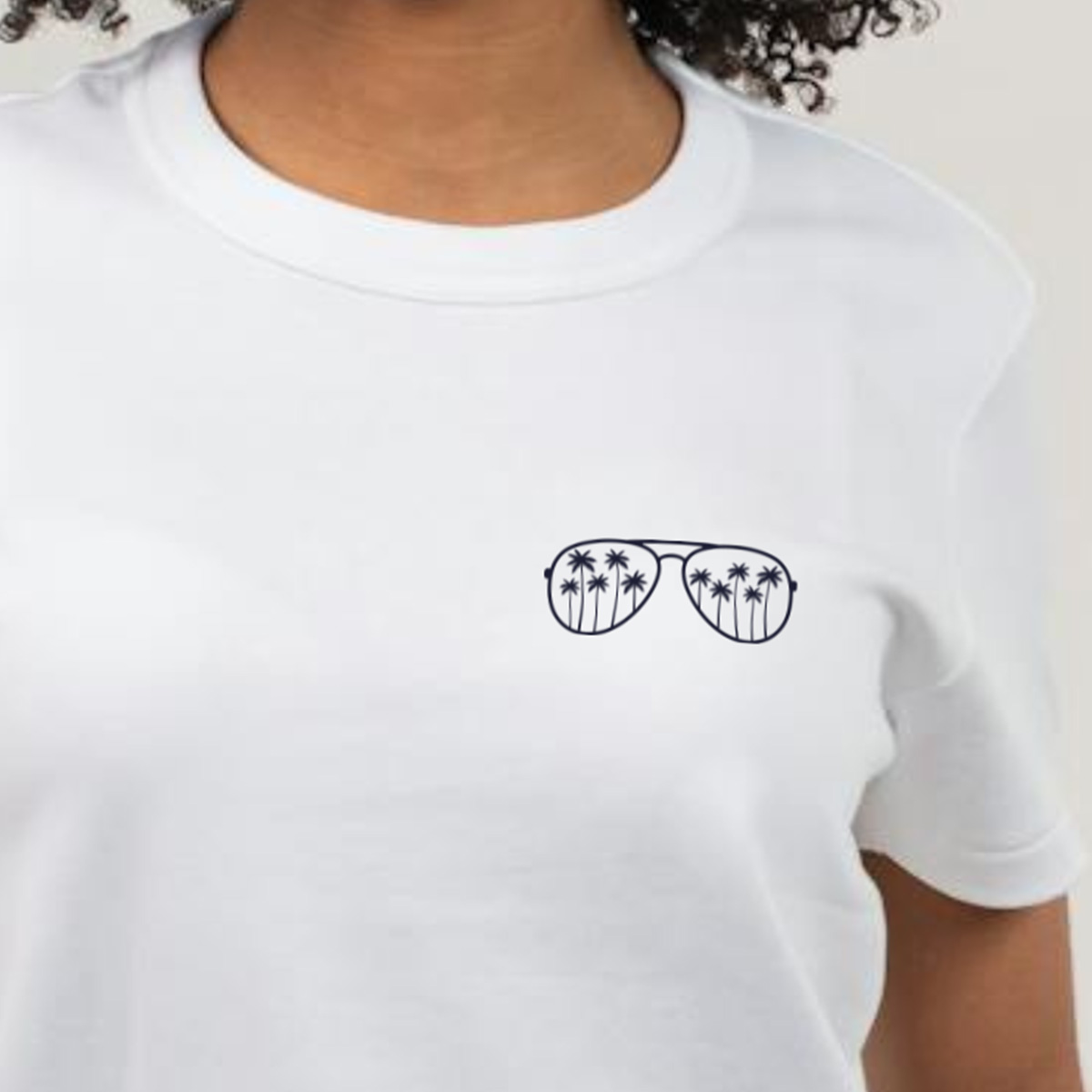 Broderie-lunettes-palmiers-tshirt-zoom