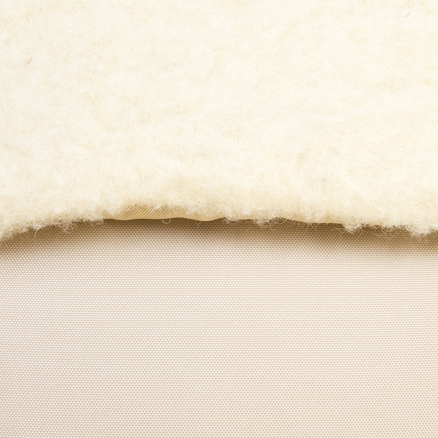 CLASSIC Light beige 100% sheep wool.