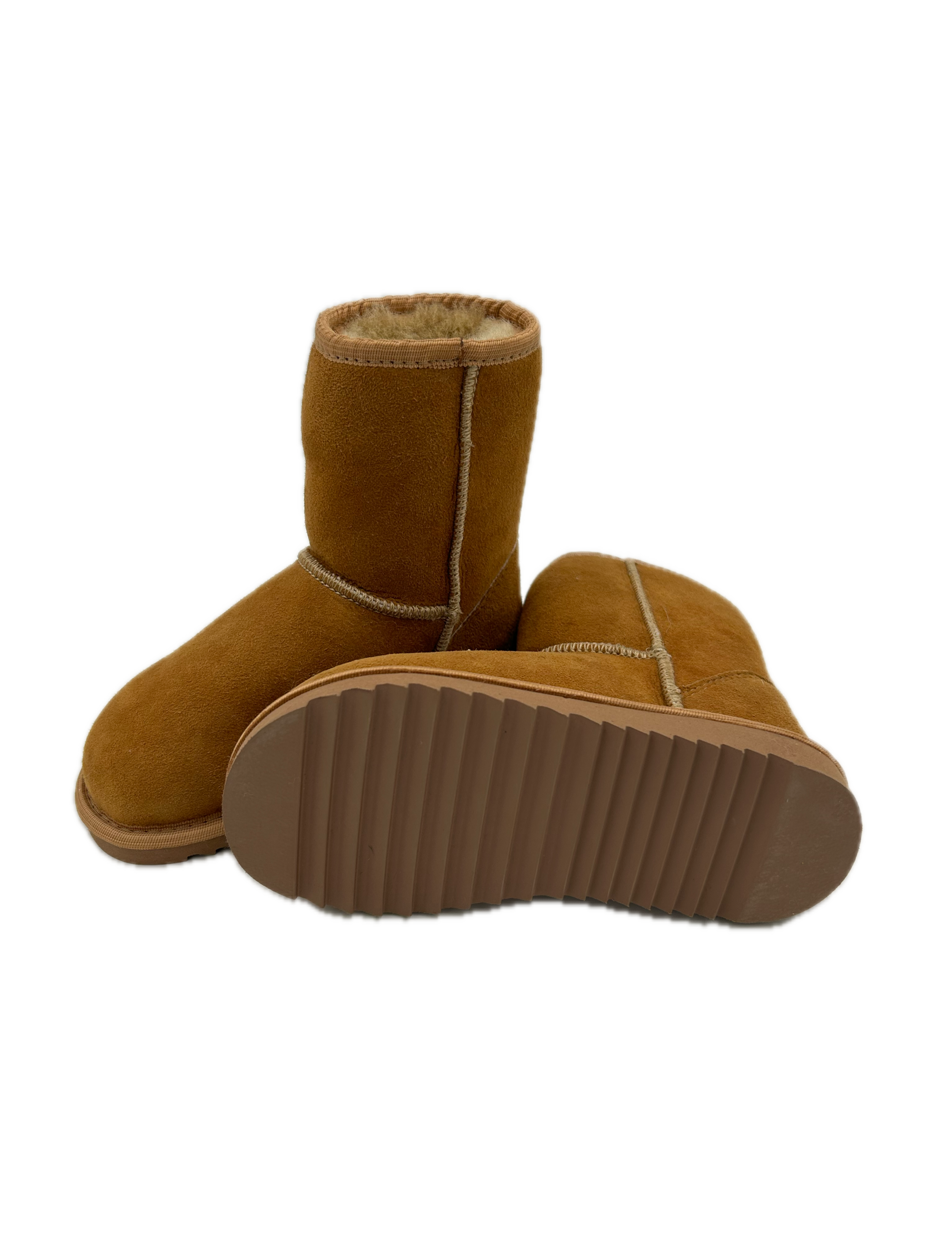 bottes peau de mouton enfant_6941 avec arrière-plan supprimé