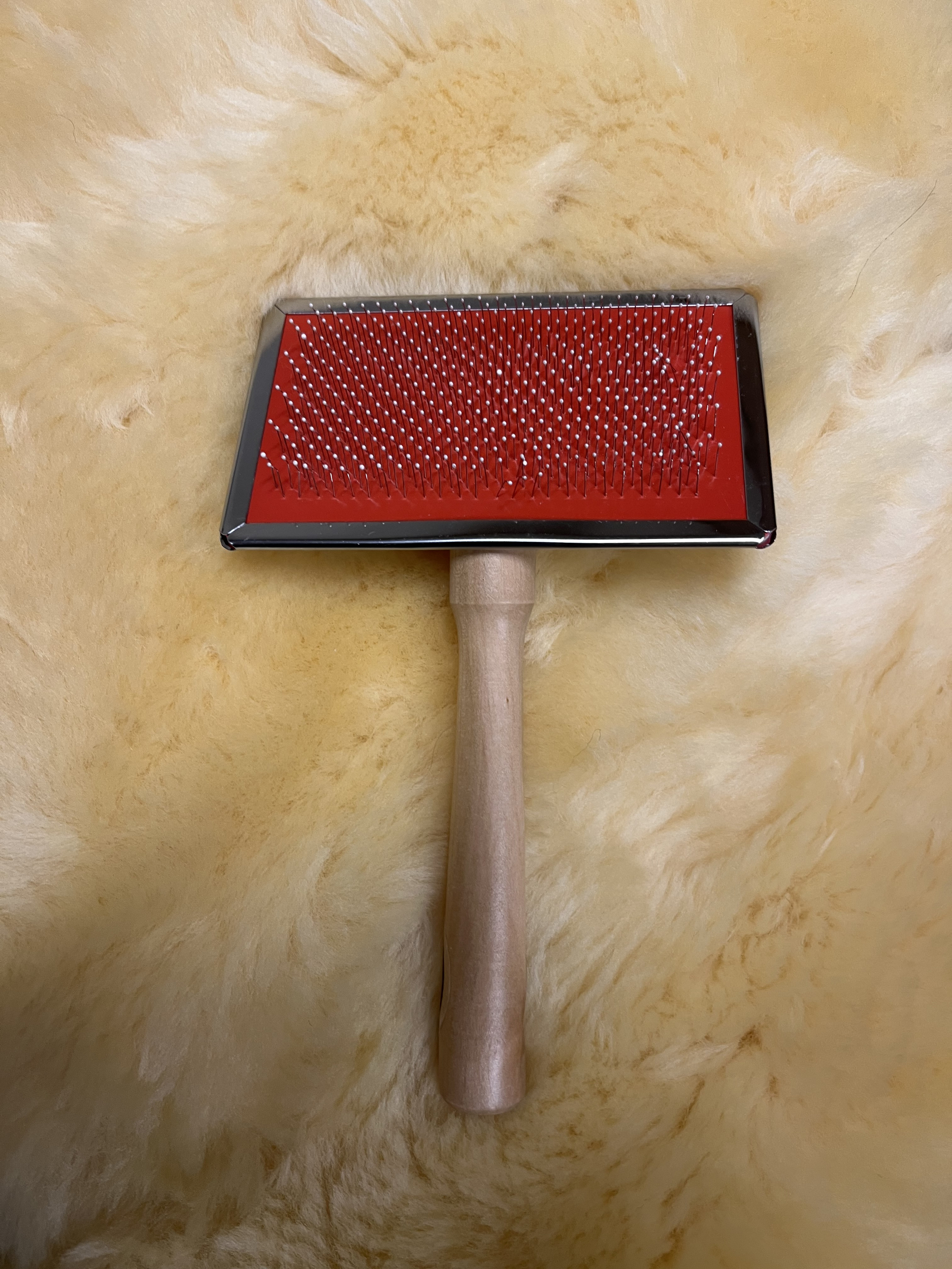 Brosse pour peau dagneau et peau de mouton