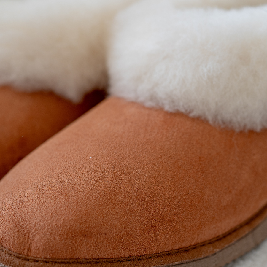 chaussons-peau-mouton-marron-agnellina-vue-4.jpg