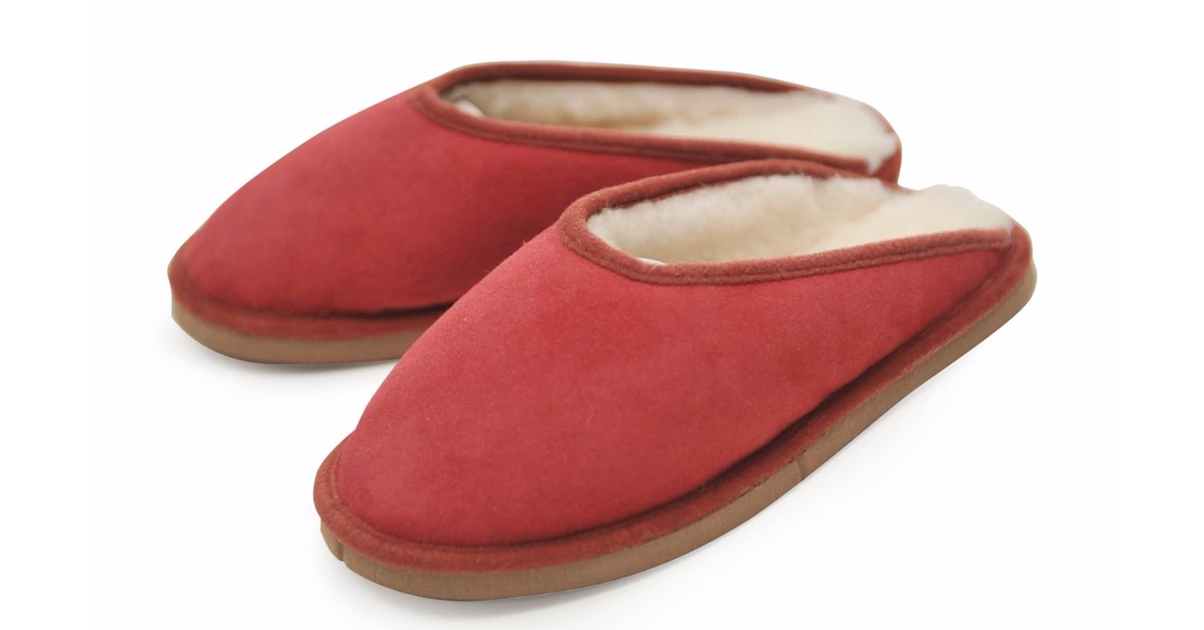 Mules Pantoufles en Peau de Mouton Rouge – Chaleur