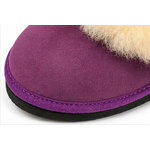 Bout du chausson fourré en cuir de mouton violet, semelle antidérapante